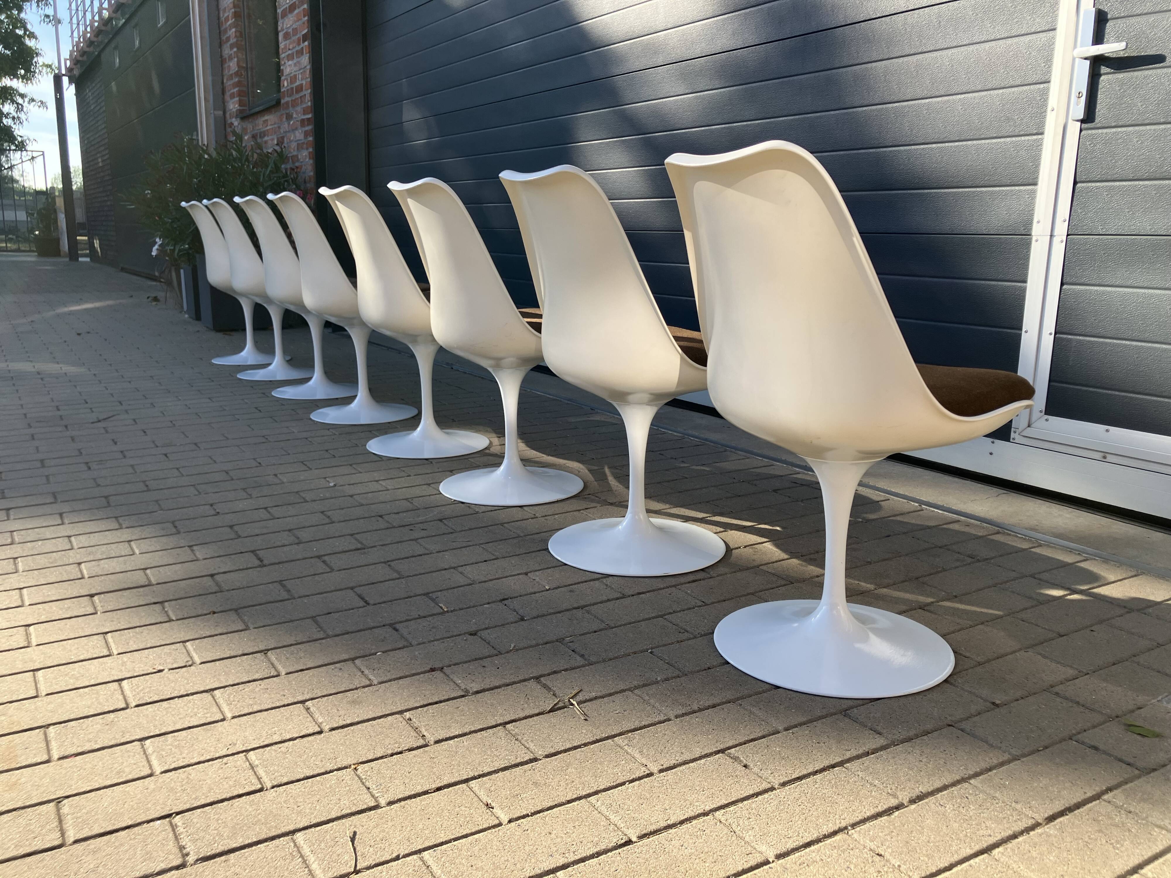 8x original Knoll Tulip dining chairs Eero Saarinen