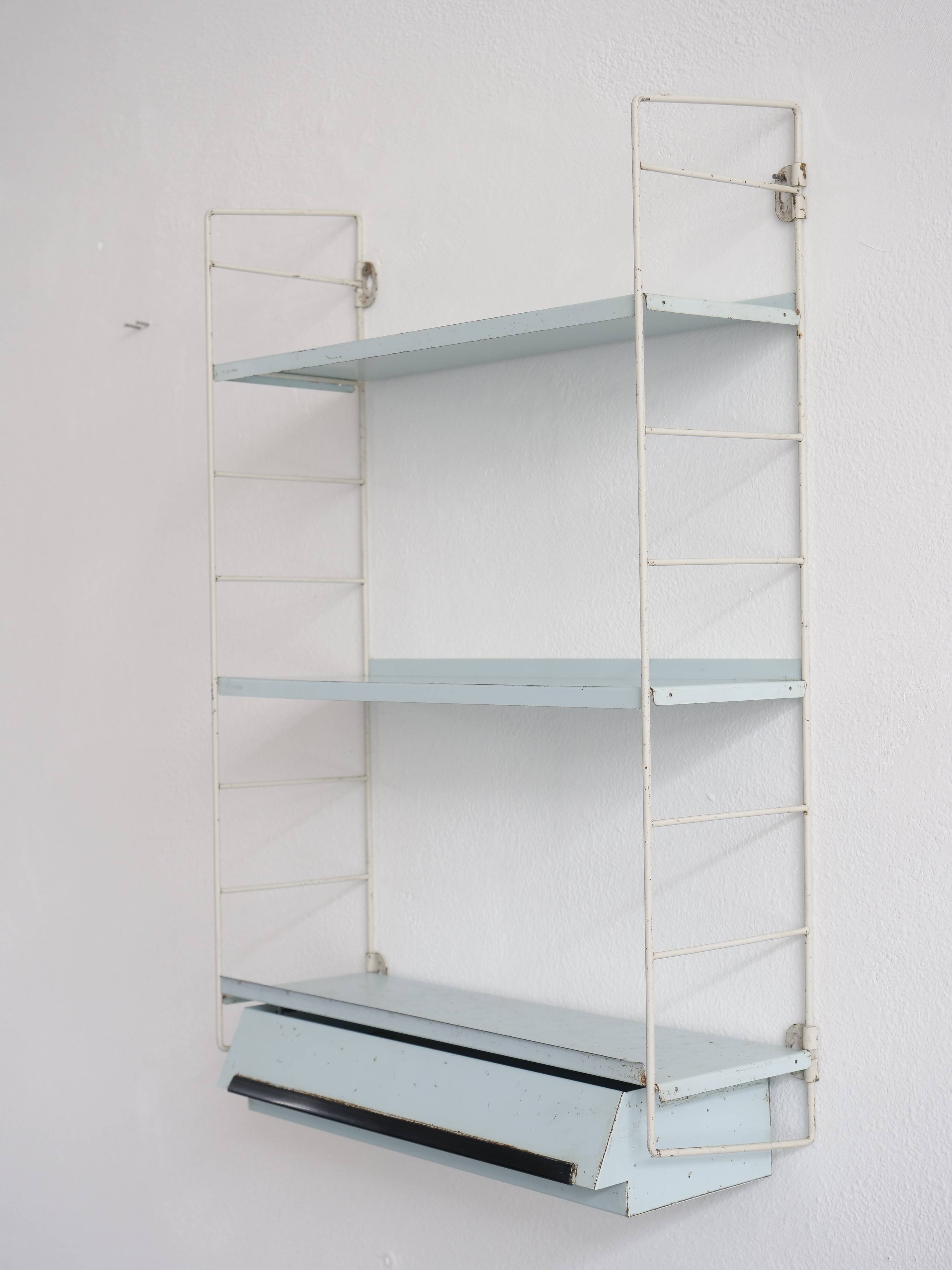 Compact tomado shelf with drawer
