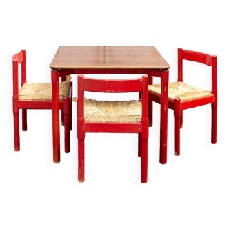 Table et chaises Carimate de Vico Magistretti pour Cassina, 1966, set de 4