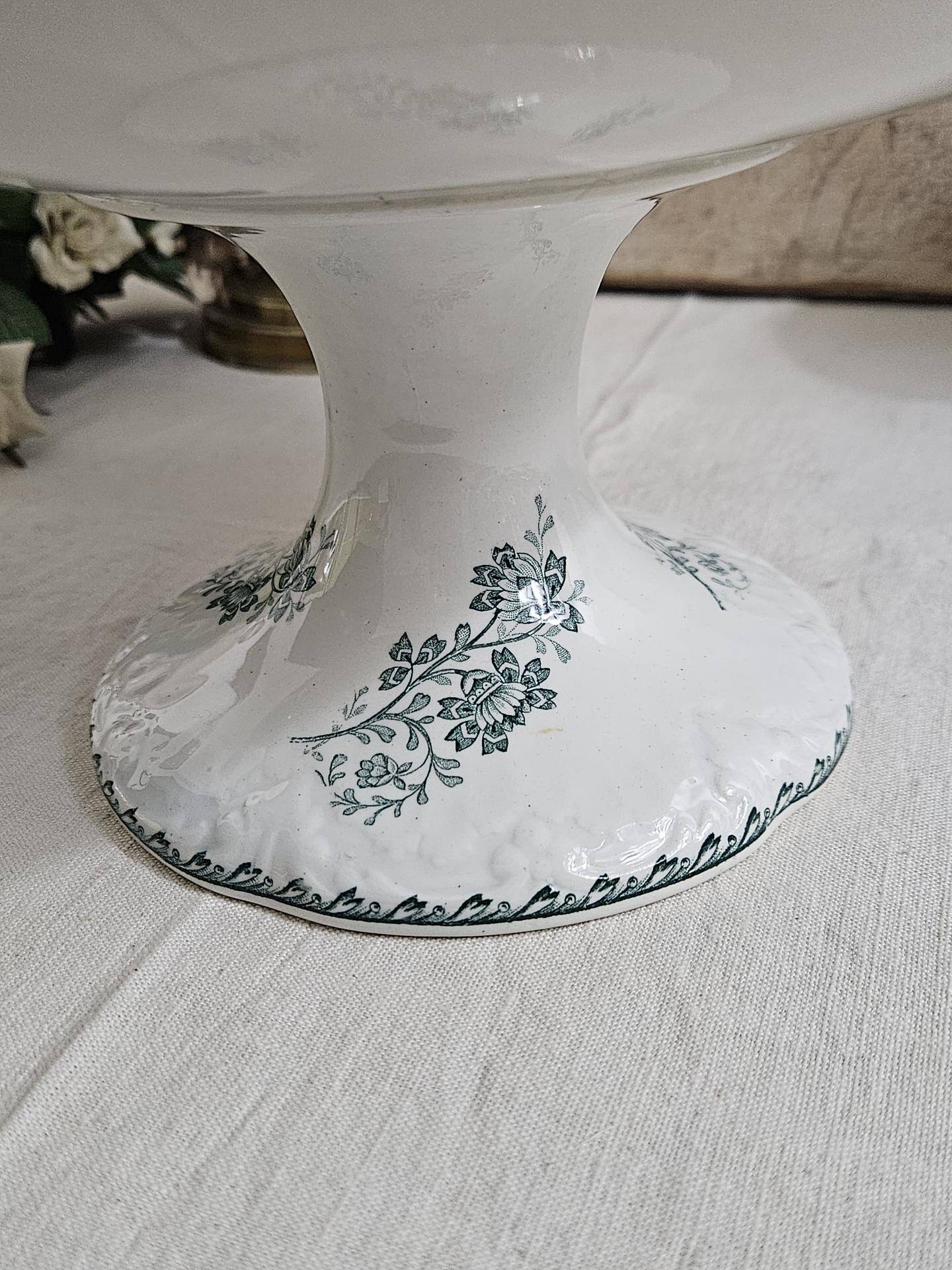 Large Richelieu Iron Earth Compote Dish