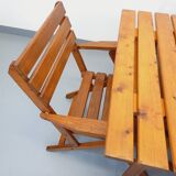 Vintage garden furniture set consisting of a table with extensions and 4 armchairs