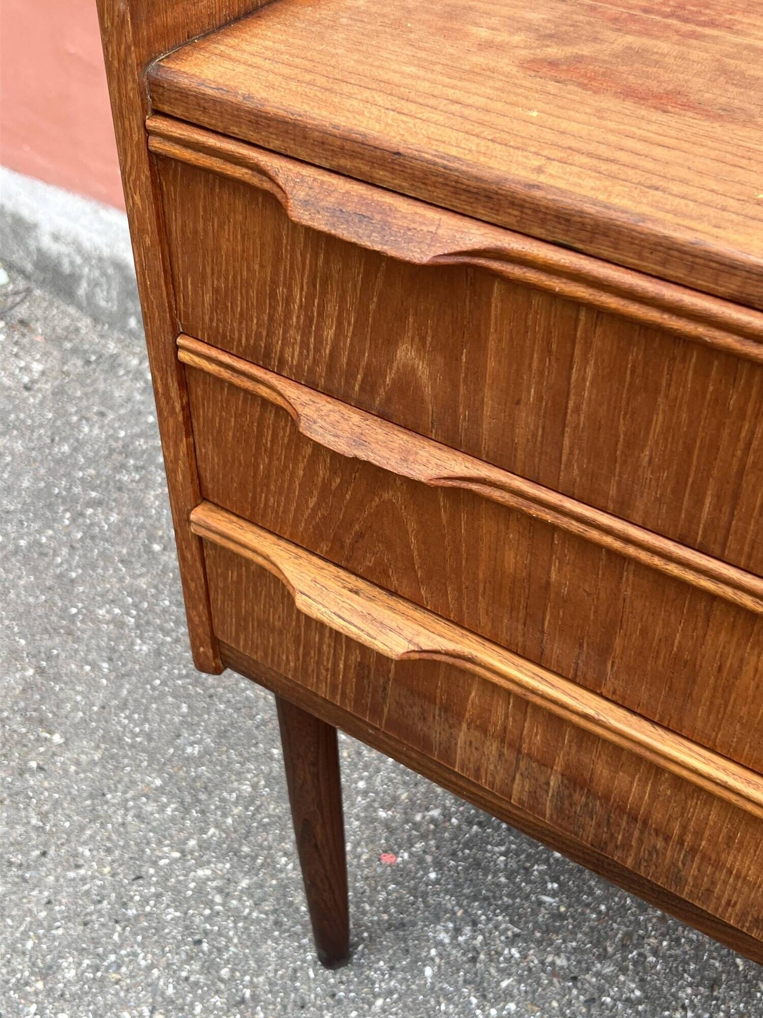 Danish vintage teak chest of drawers / nightstand, Mid century modern 1960