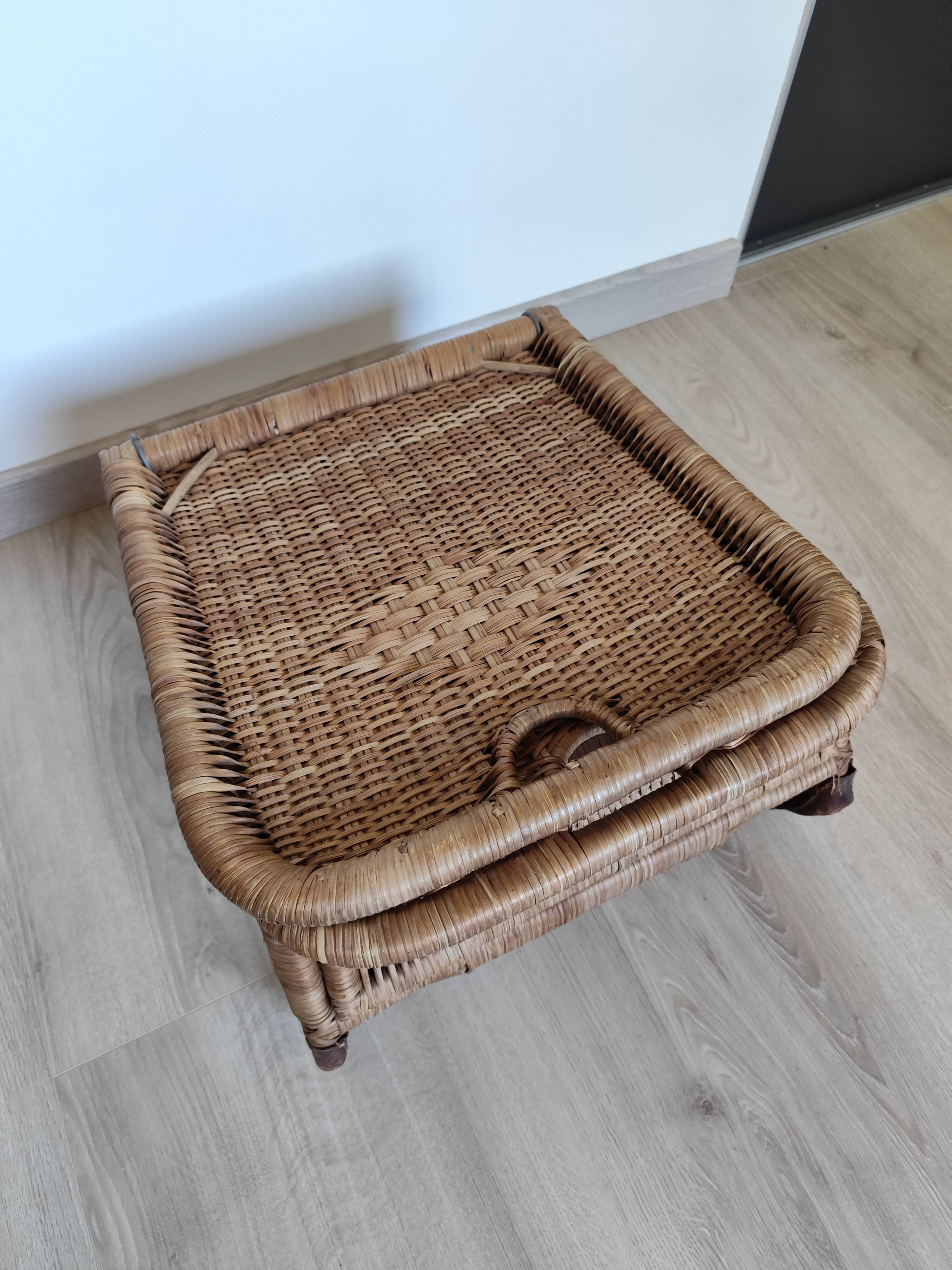 Vintage rattan folding picnic chair