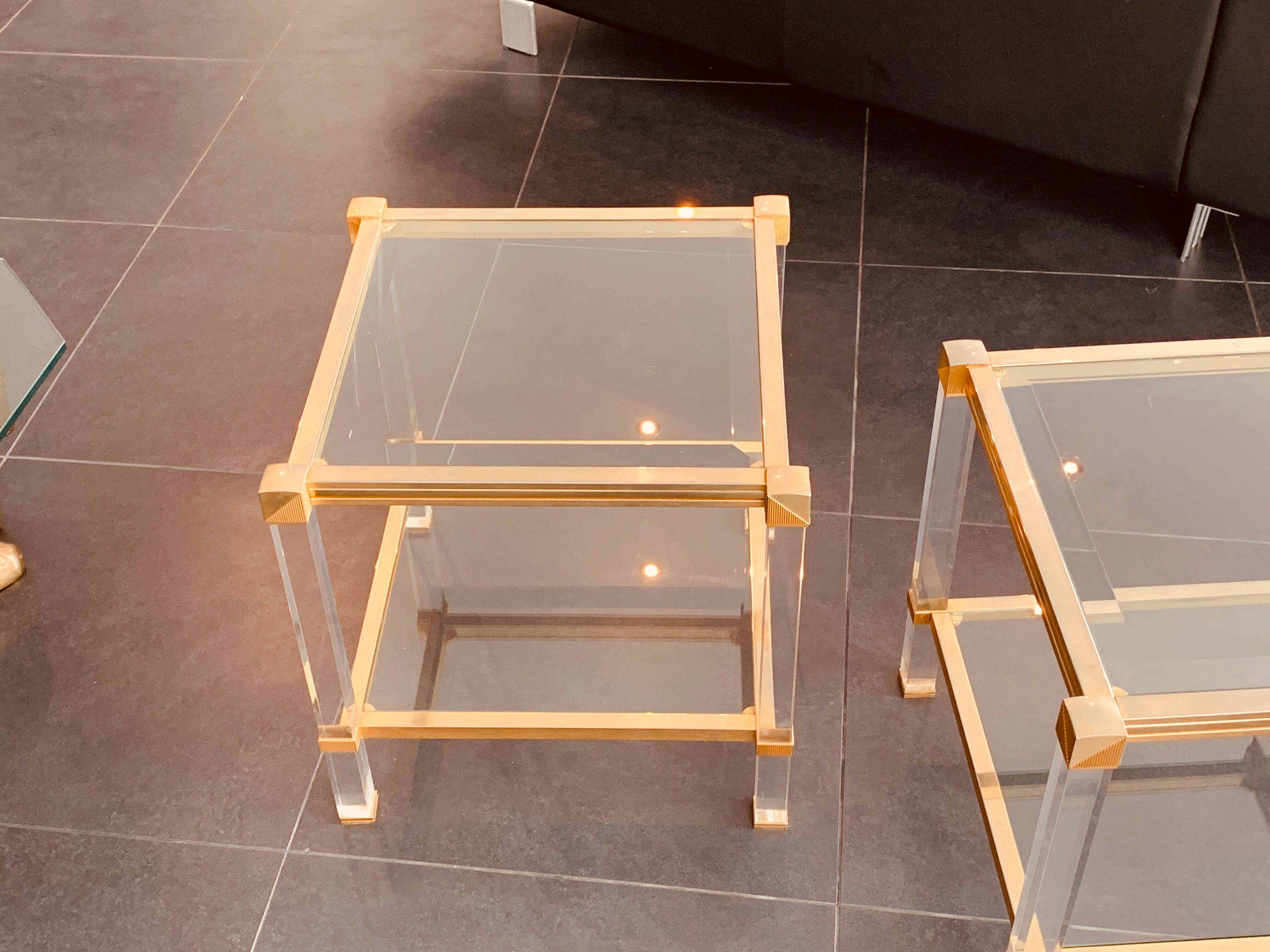 Paire de tables verre laiton circa 1970