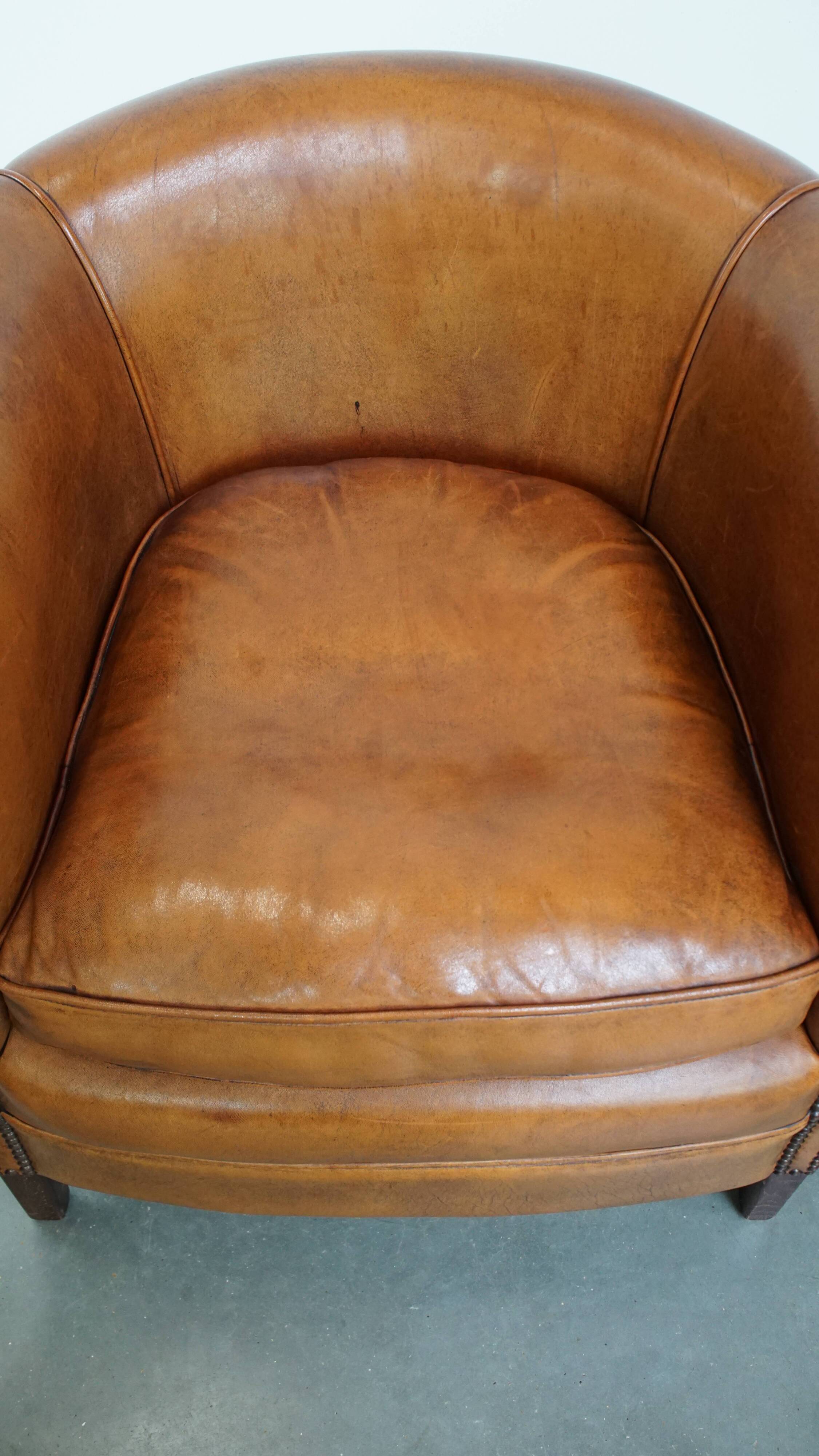 Set of 2 sheepskin leather club chairs