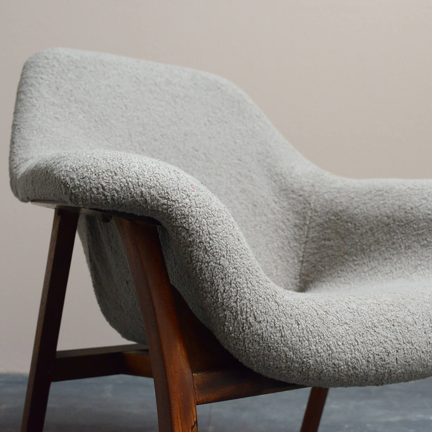 Pair of Mid-Century Fibreglass and Bouclé Lounge Chairs, 1960s