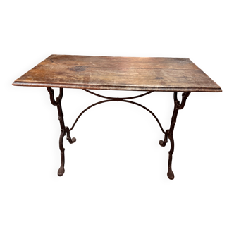 Bistro table
