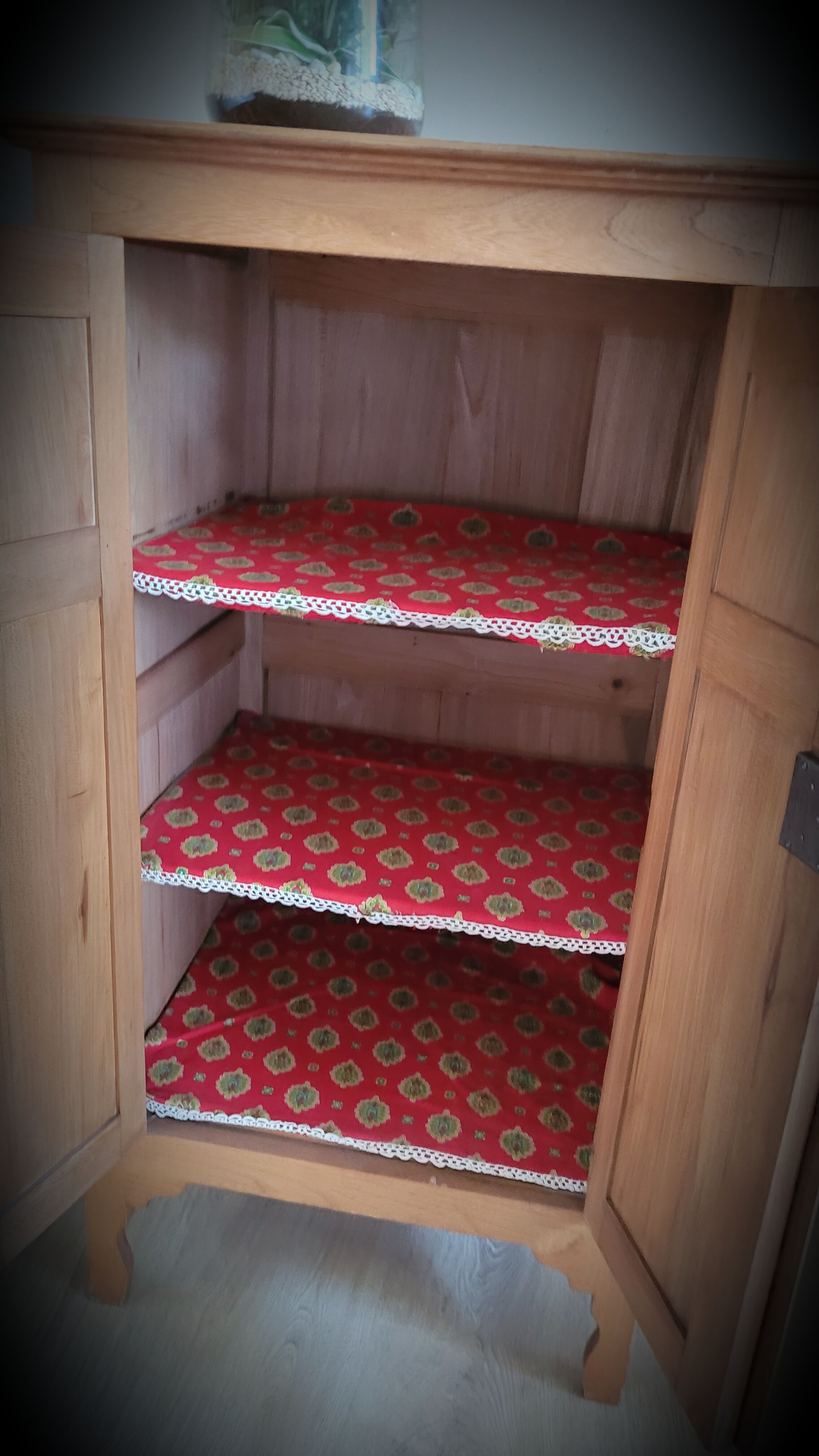 Small Parisian buffet 2P in elm