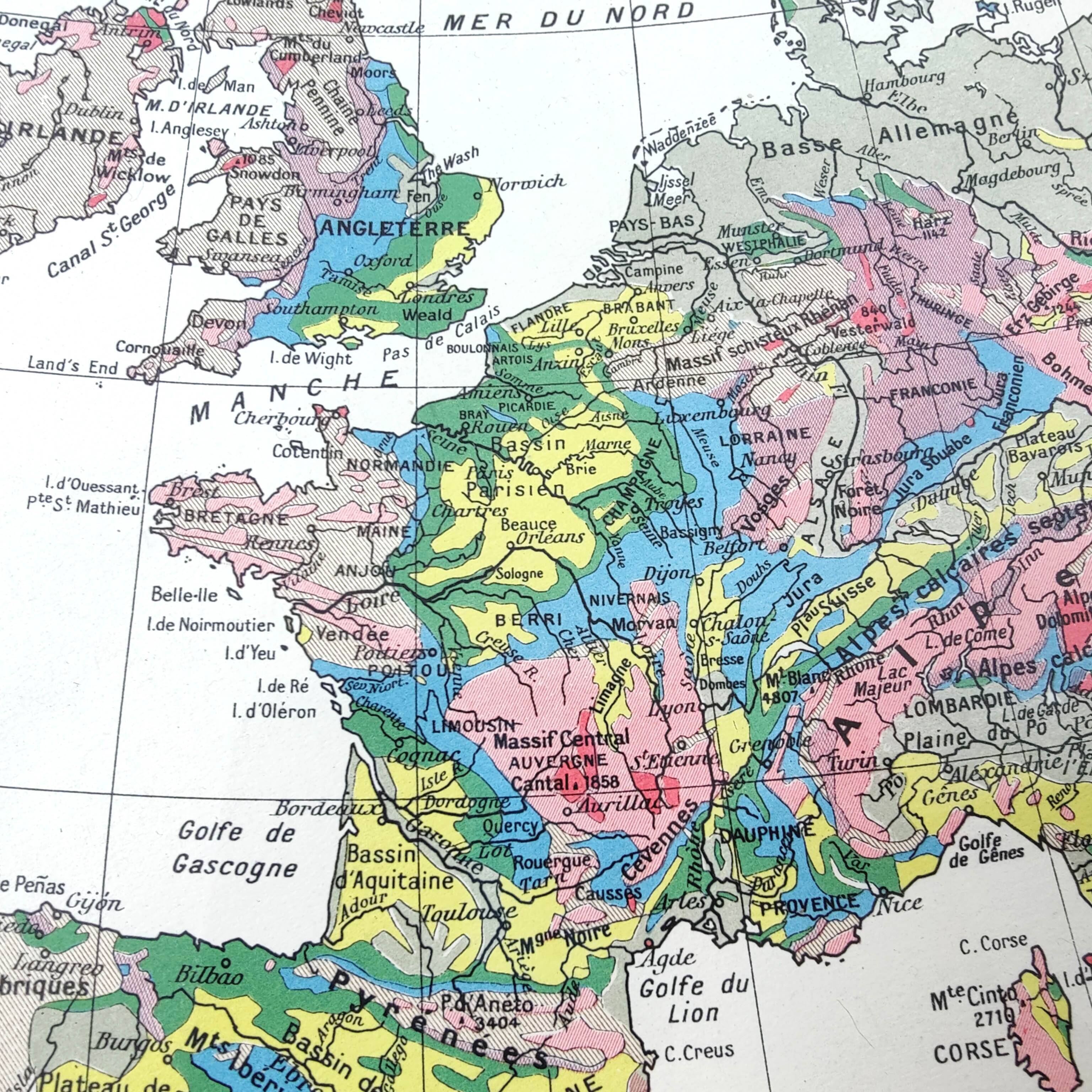 Carte ancienne Europe 43x43cm de 1950