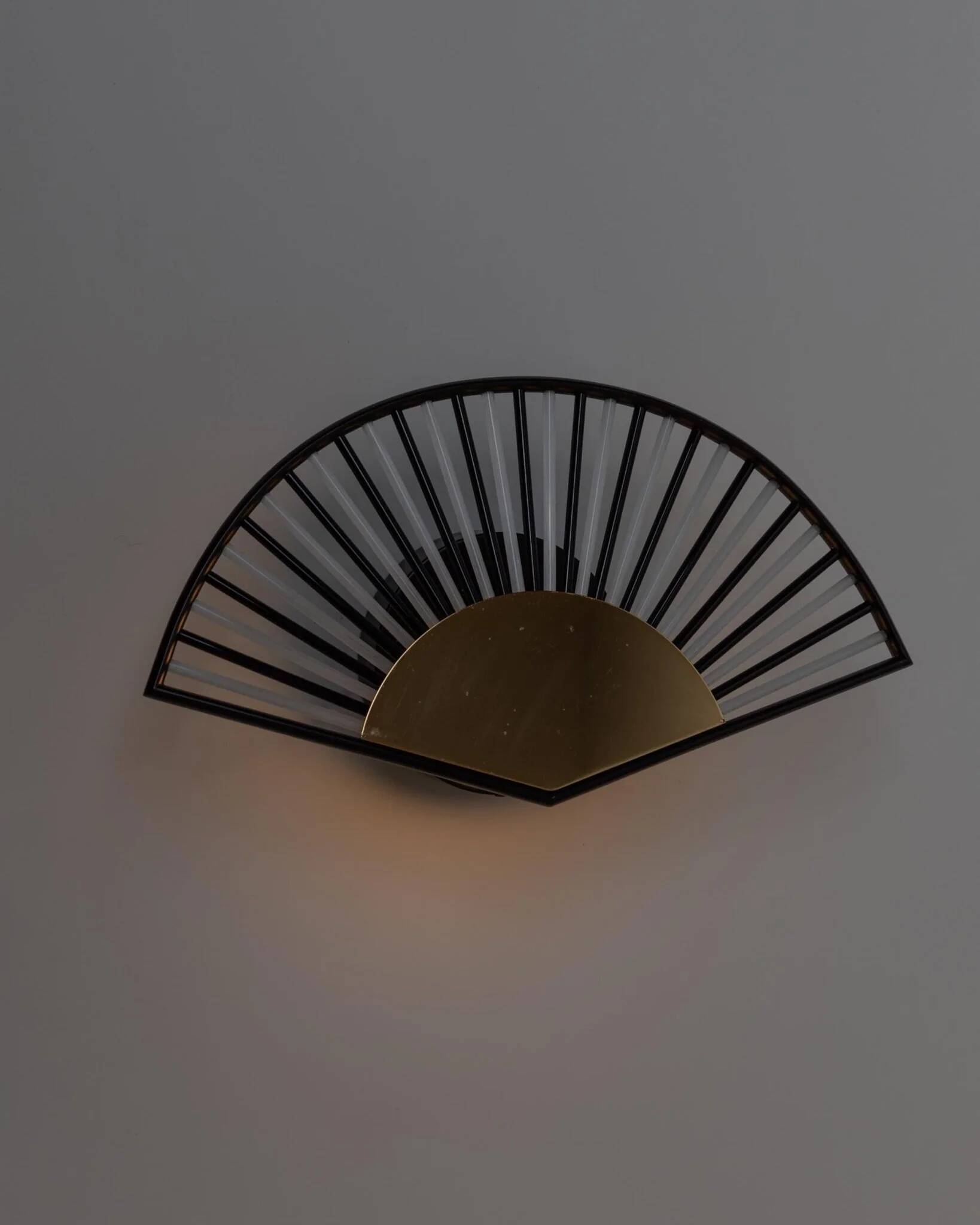 Vintage wall sconce in the shape of a fan - glass tubes and gold metal, Hollywood Regency design, Italy 1980s.