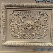 Buffet de style Renaissance en chêne massif XX siècle