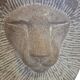 Sculpture en pierre d'un lion Islay Grimes