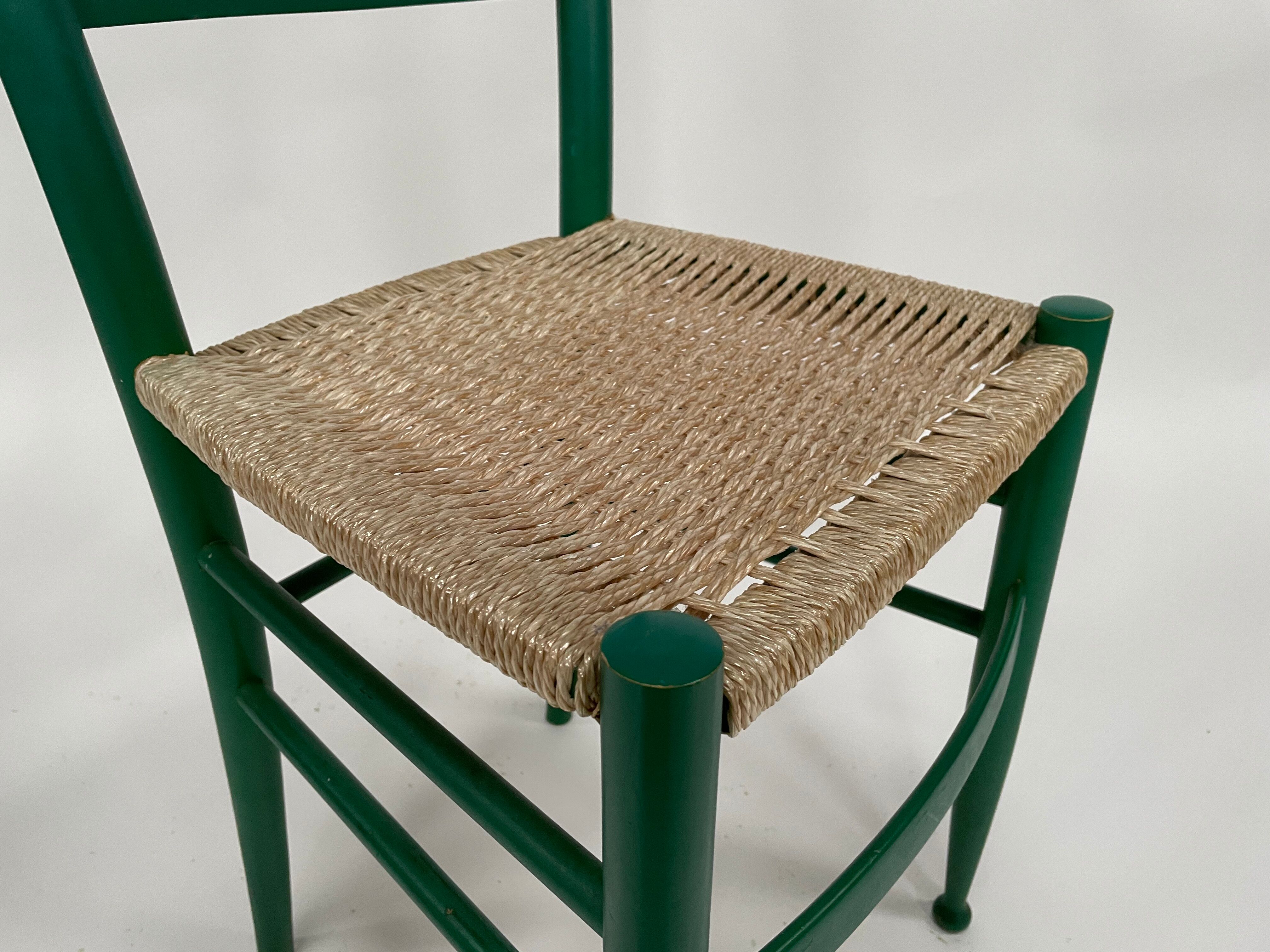 Lot de 4 chaises en bois dans le modèle italien de Chiavari