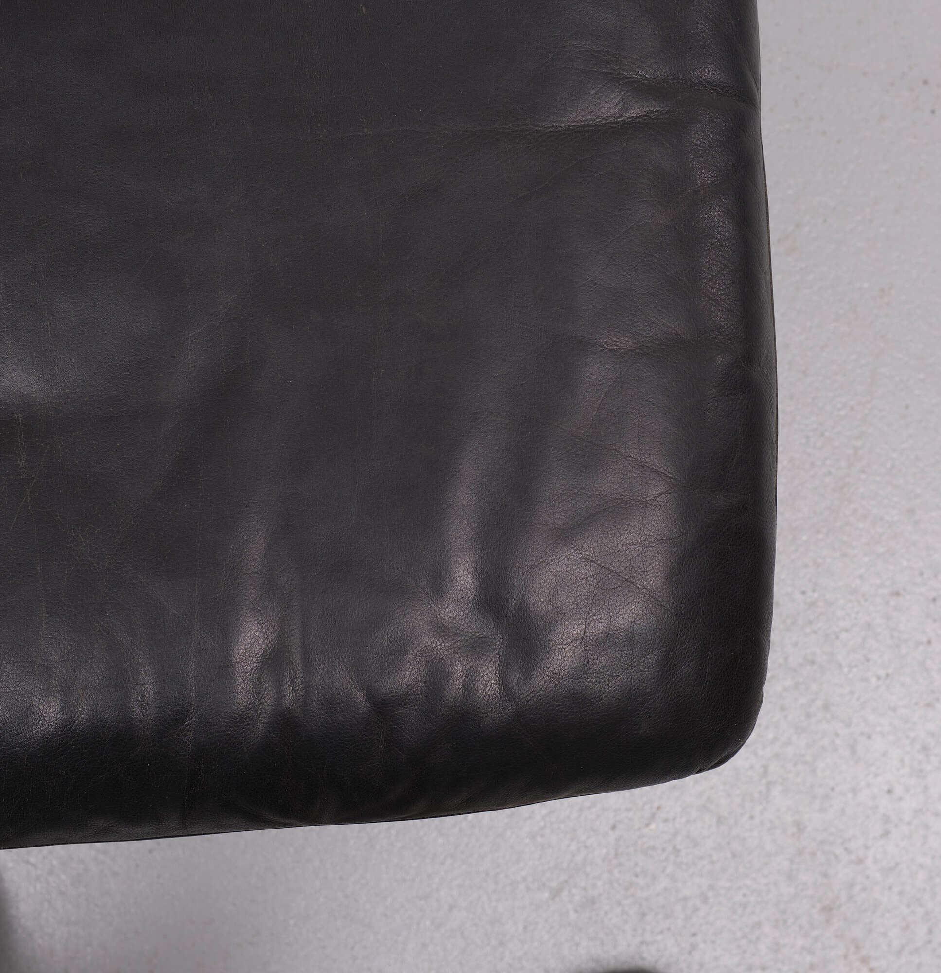 De Sede DS 23 Lounge Wing Chair and Ottoman, 1980s