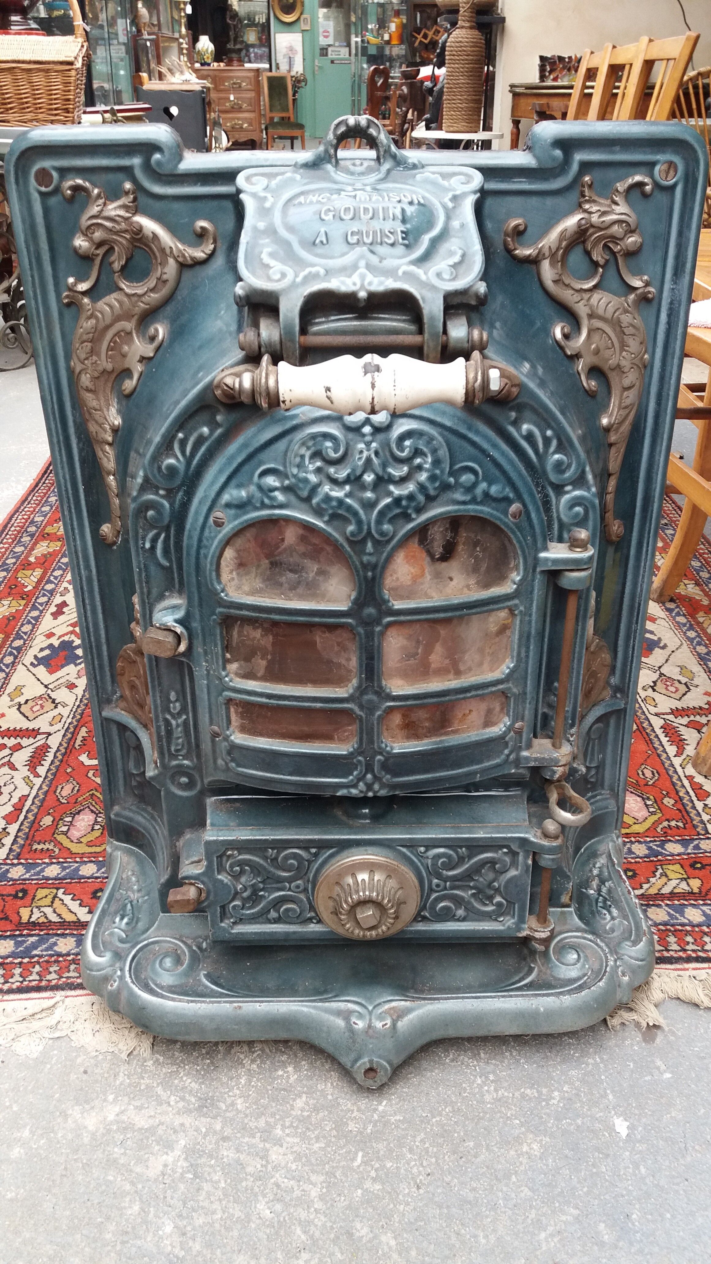 Wood stove or salamander