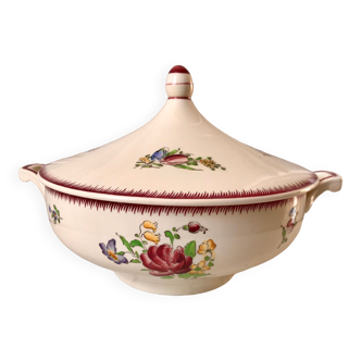 large Villeroy & Boch La Louvière soup tureen, Belgian manufacture in Terre de Fer, early 20th century