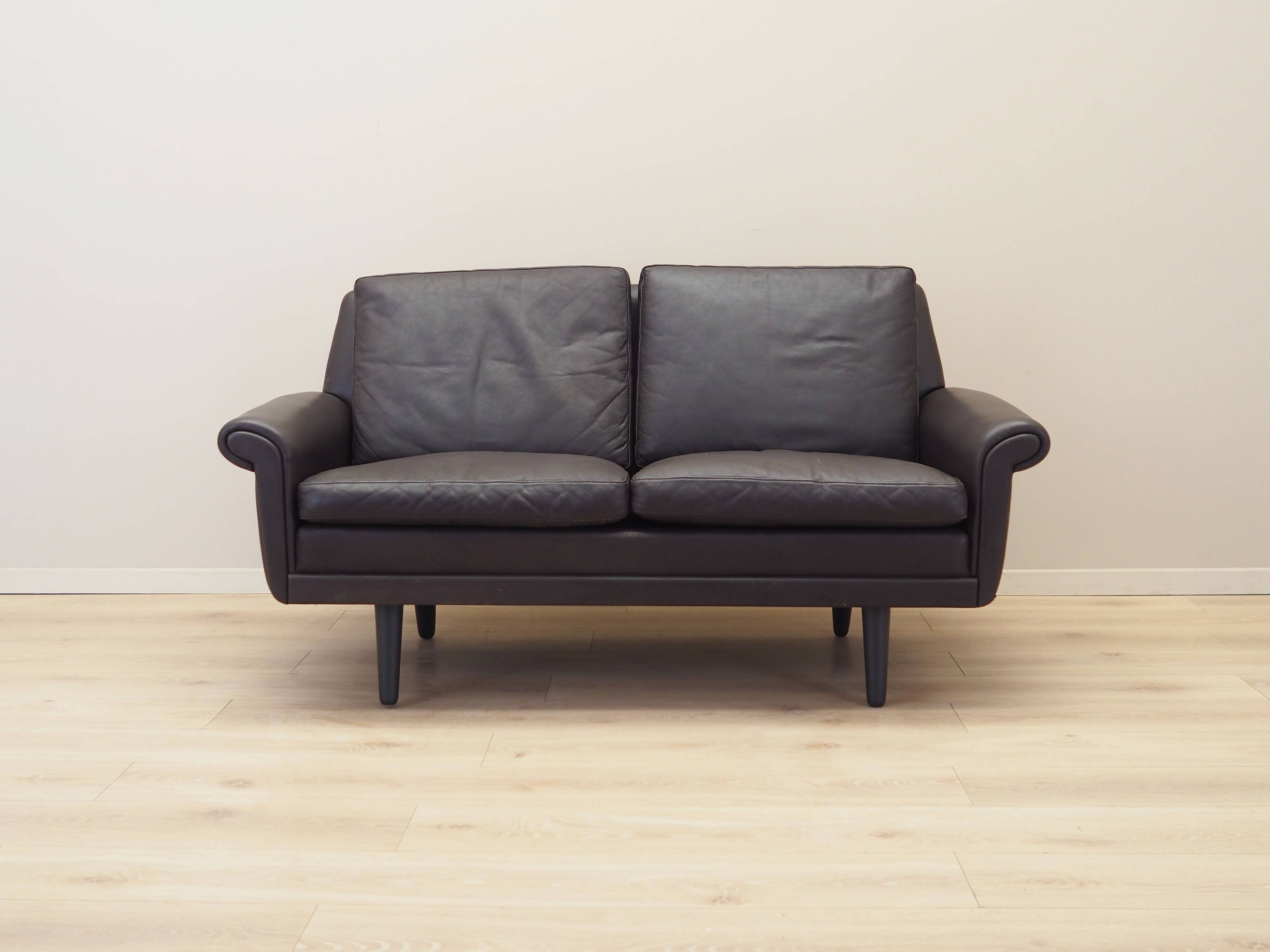 Brown leather sofa, Danish design, 1960s, designer: Aage Christiansen