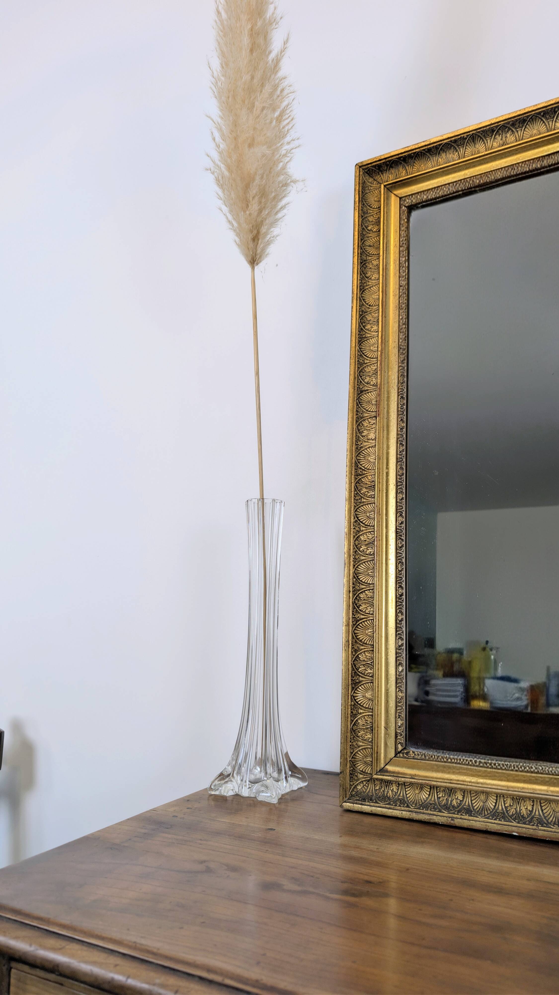 Large vintage ribbed glass soliflore – Elegant mid-20th century design