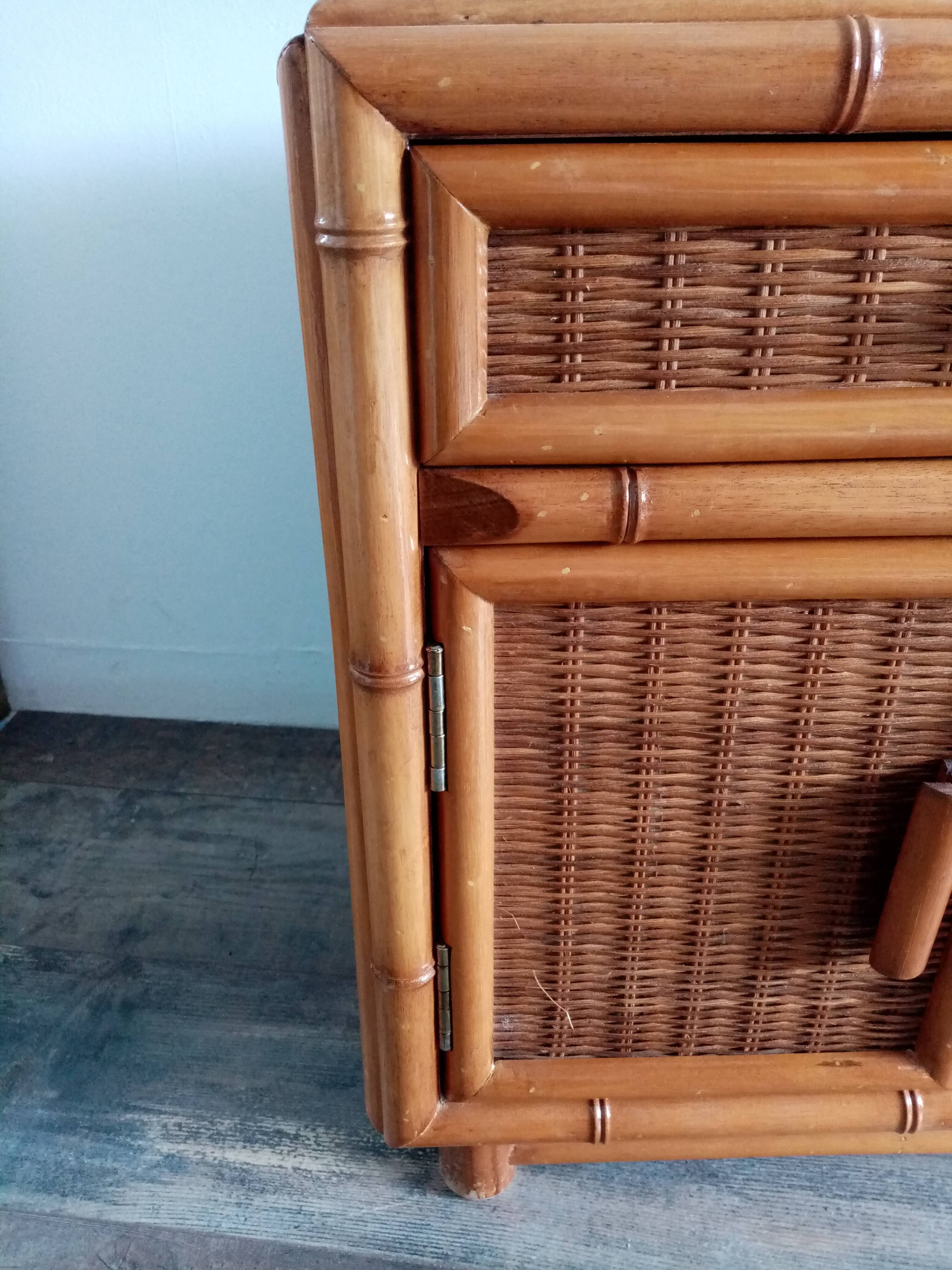 Bamboo and rattan auxiliary furniture