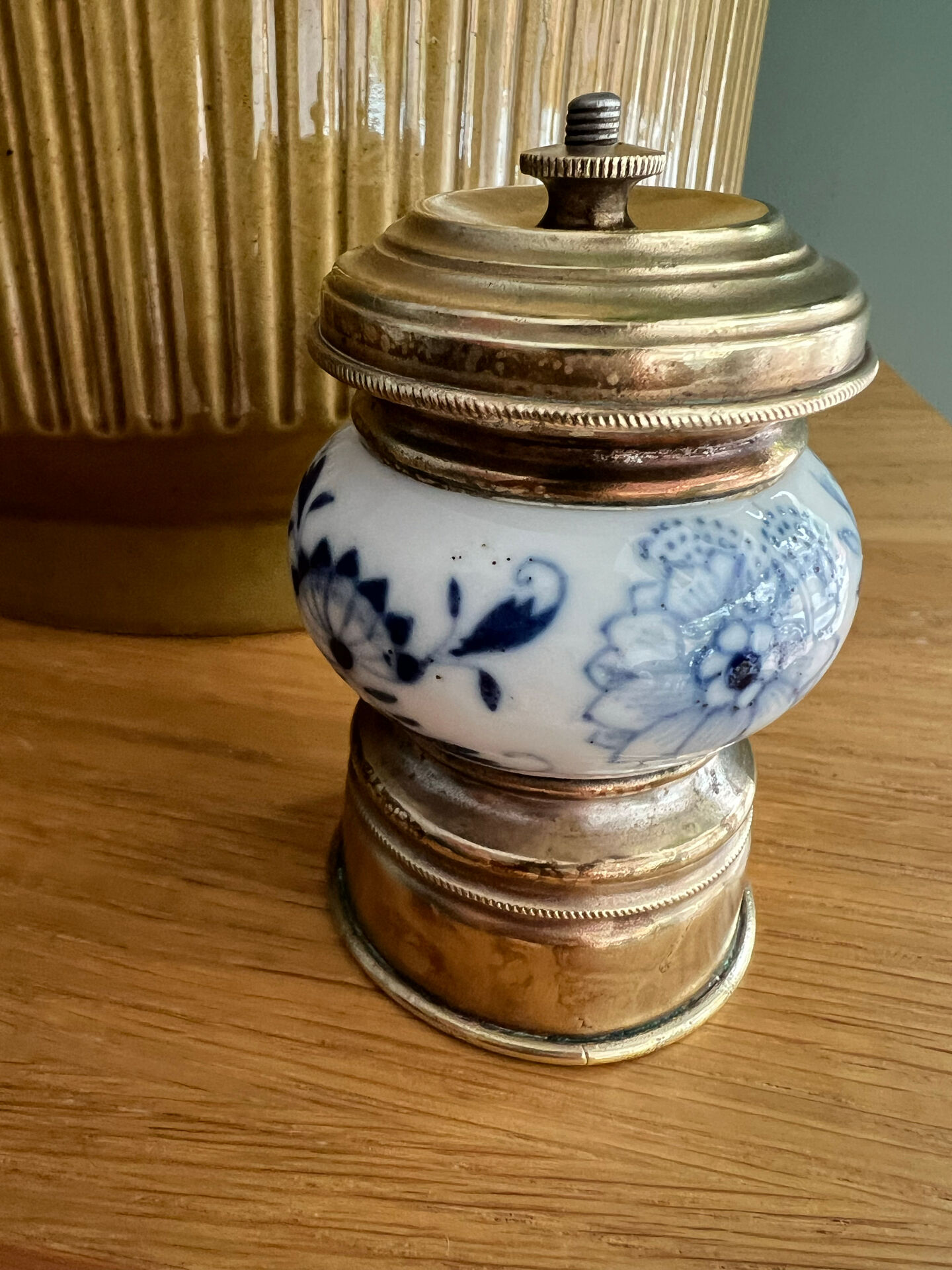 Antique porcelain pepper mill with floral design and gold-plated metal / brass –