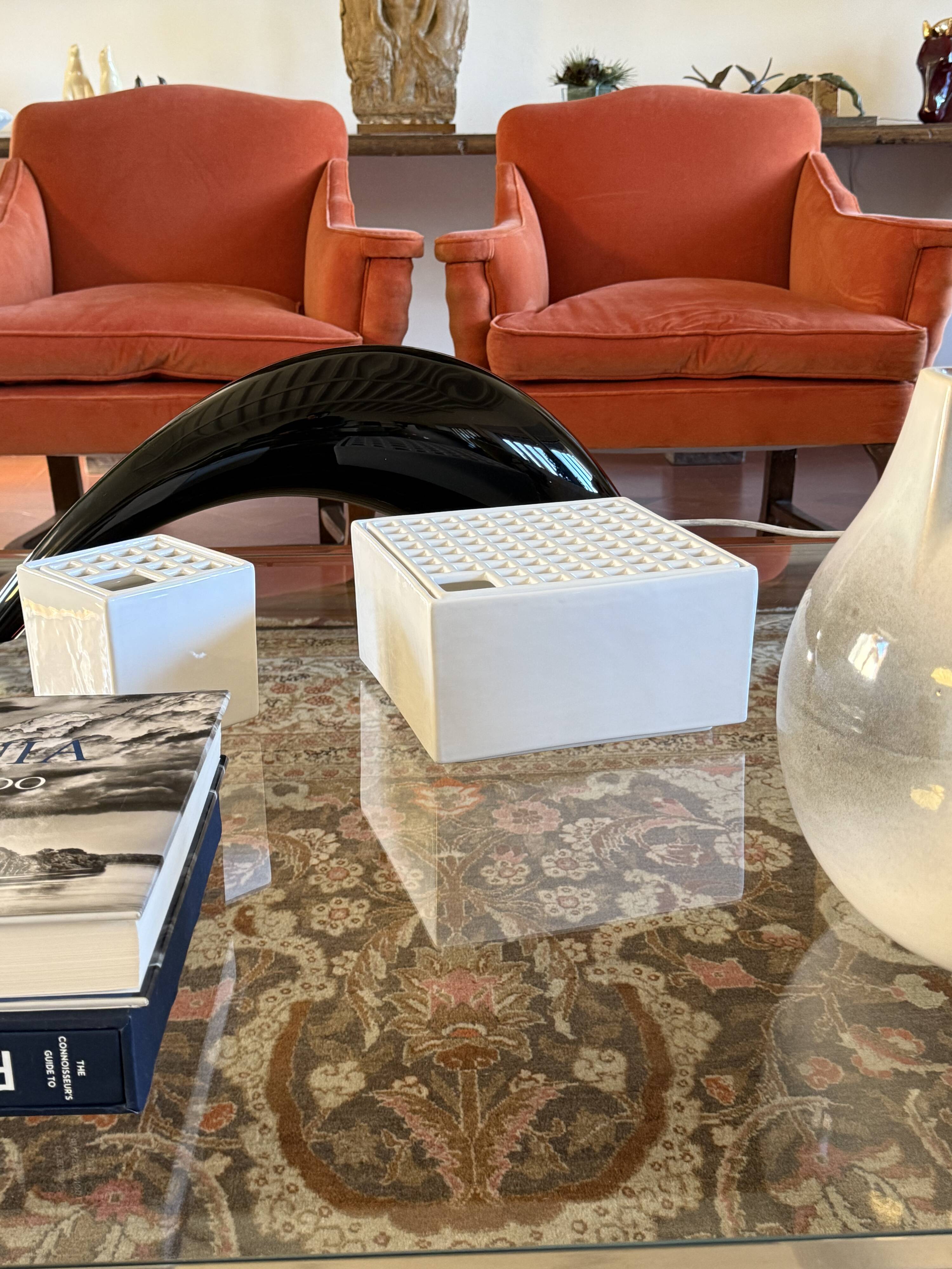 Studio Opi, White space age mod. Ikebana C ceramic vase / ashtray, Gabbiane