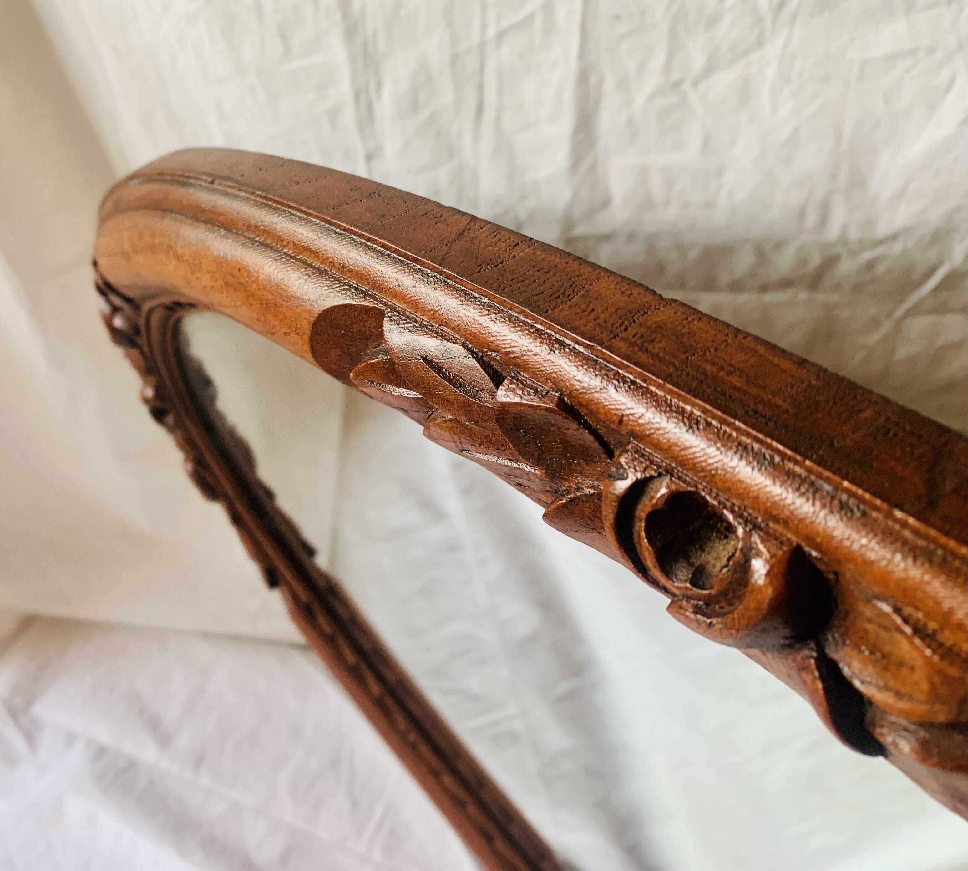 Large Art Deco oval mirror in carved wood - 87 x 53 cm