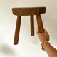 Tabouret en bois tripode ferme vintage
