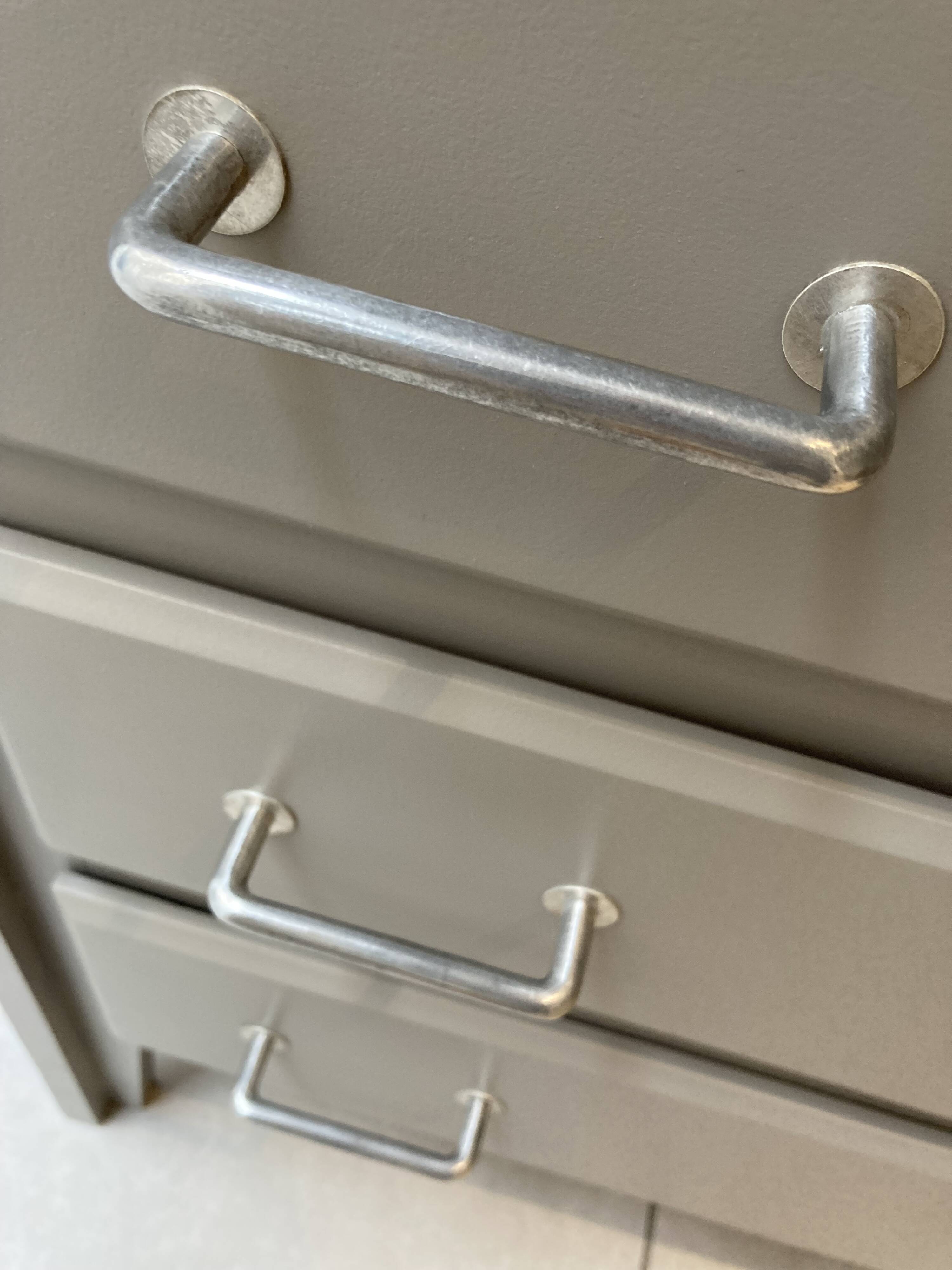 3-drawer ash gray chest of drawers from the 1950s