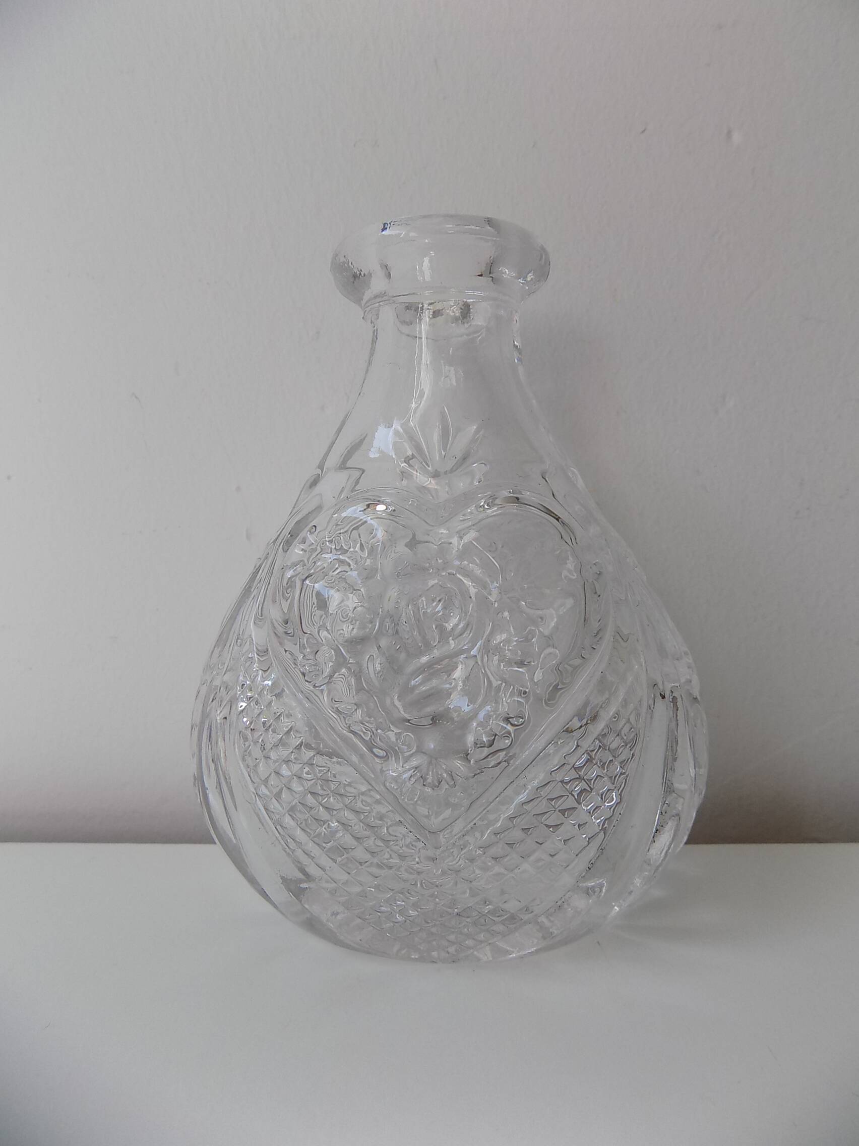 Small glass vase (11cm)