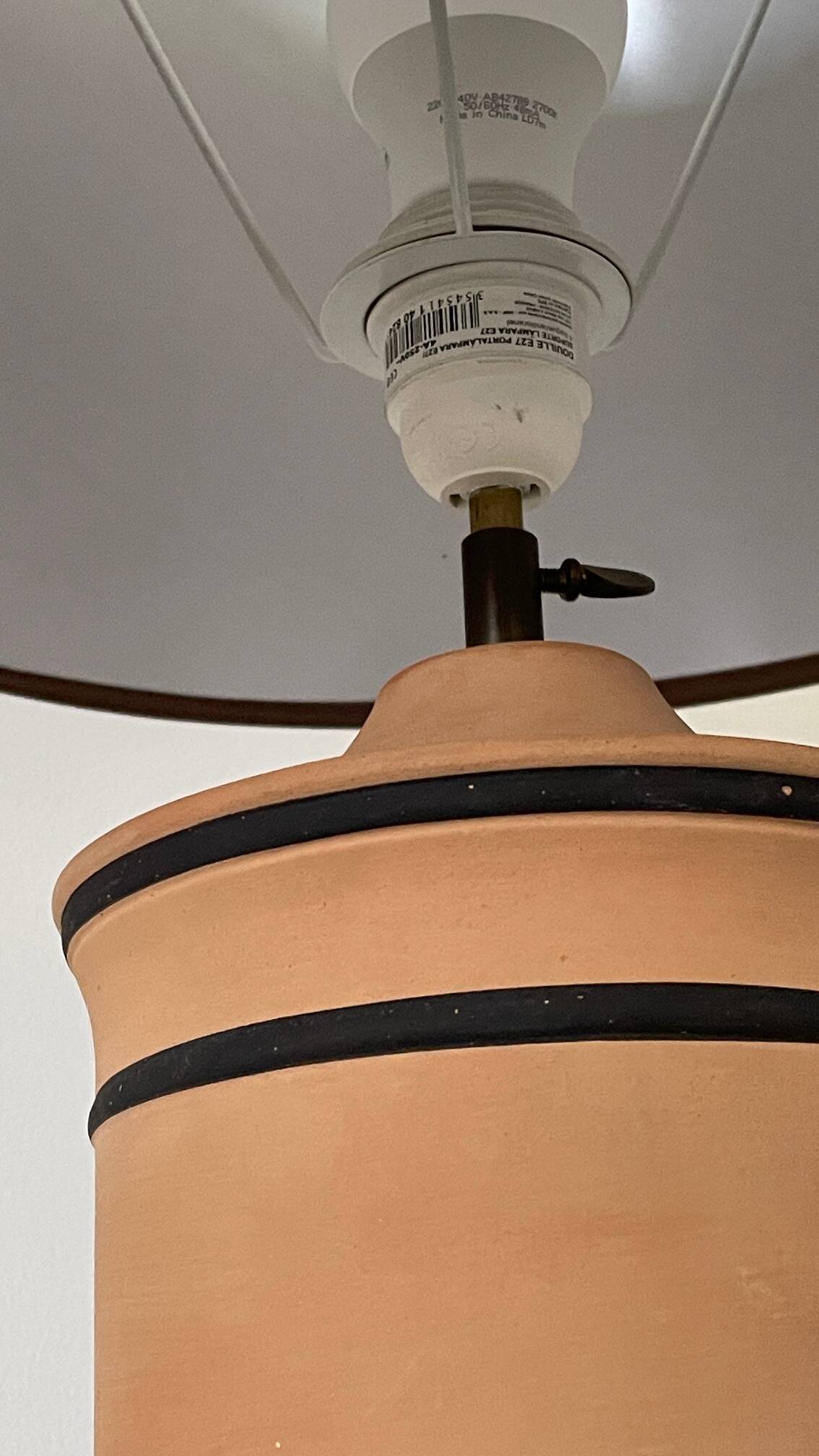 Lampe terracotta façon chanel vintage