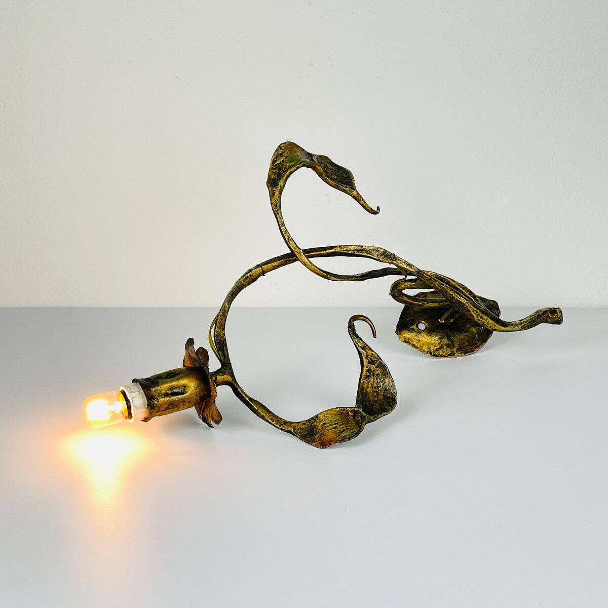 Brutalist metal wall lamp by Salvino Marsura, Italy, 1960s.