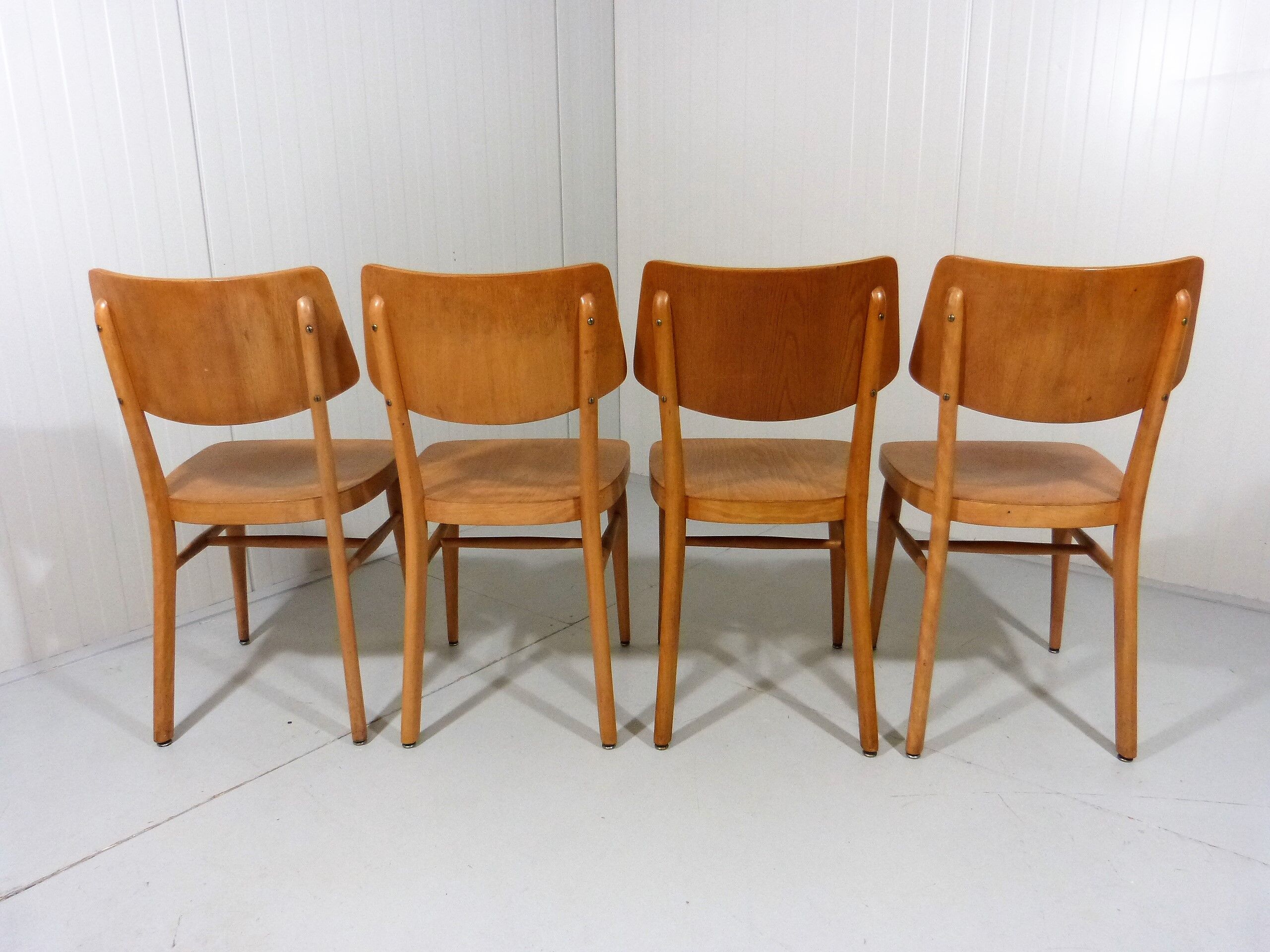 Set of 8 wooden dining chairs 1950’s