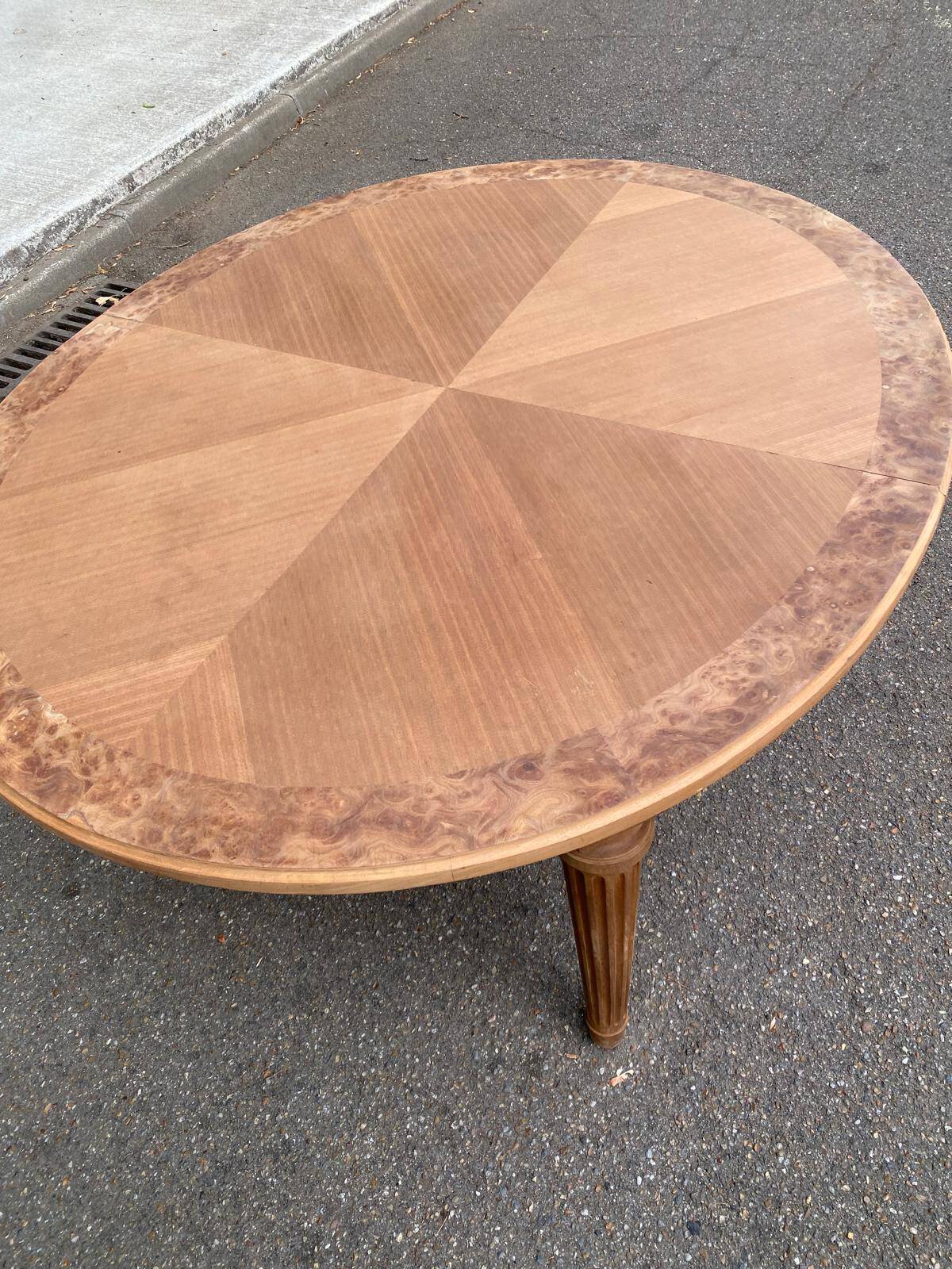Table de salle à manger ronde extensible signée Jansen Paris 1930