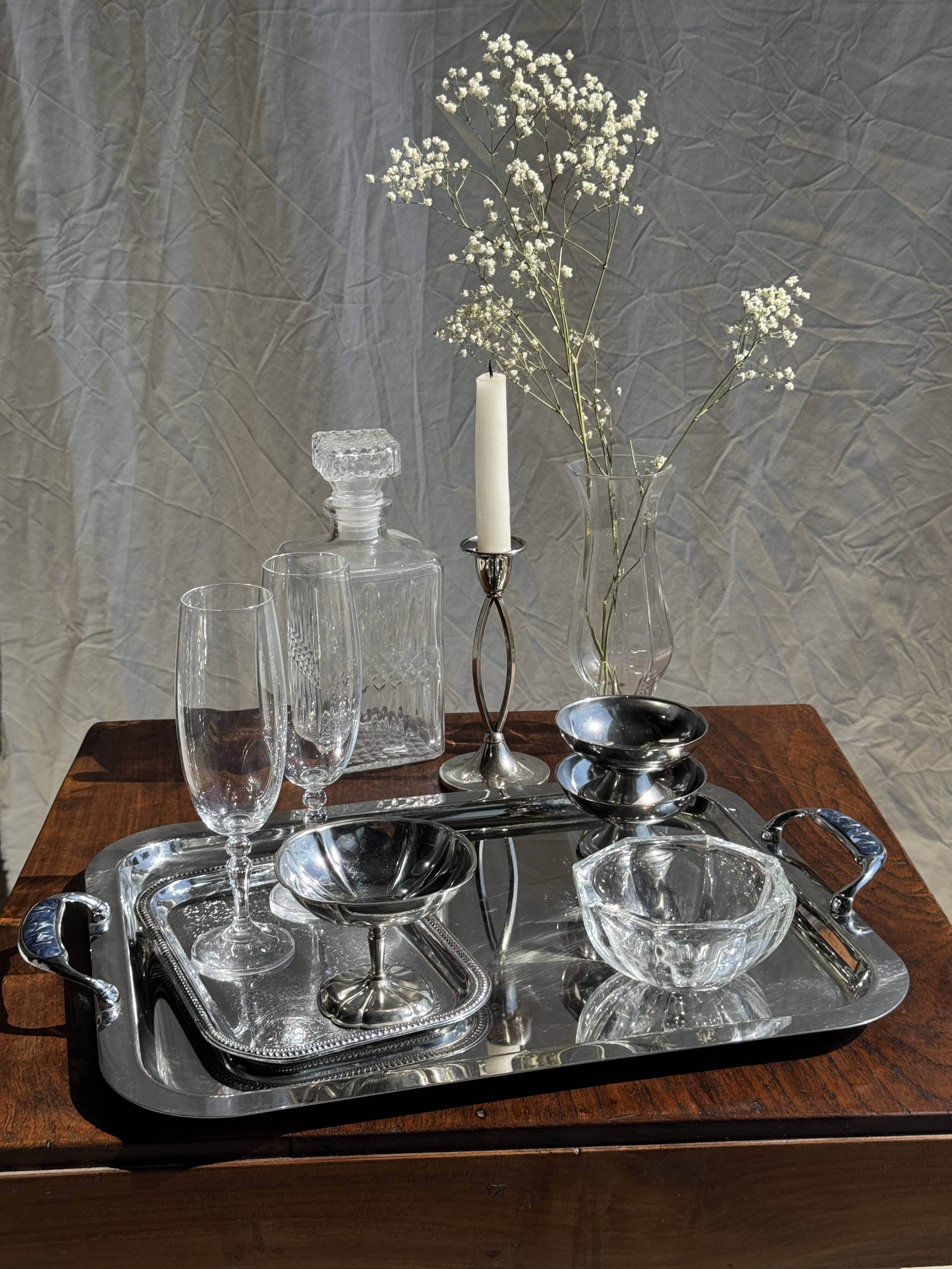 Small engraved silver metal tray L22