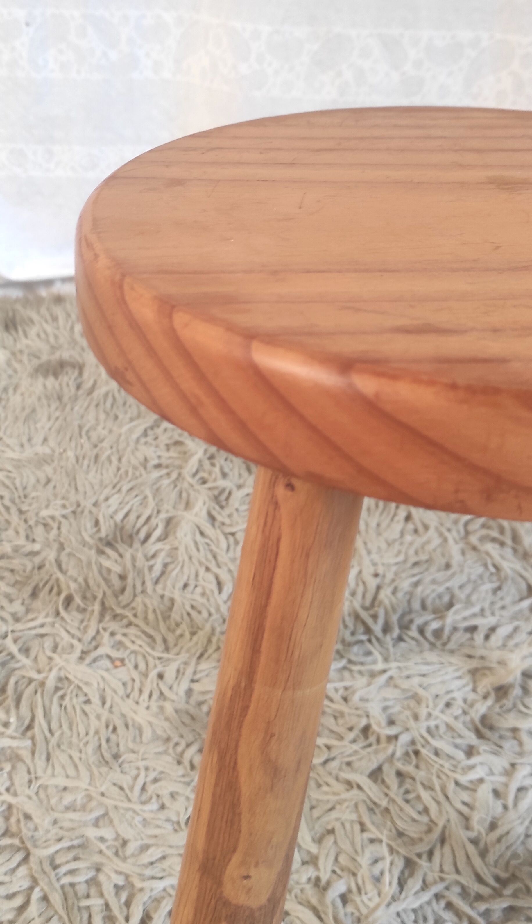 Tabouret tripode en bois massif années 60