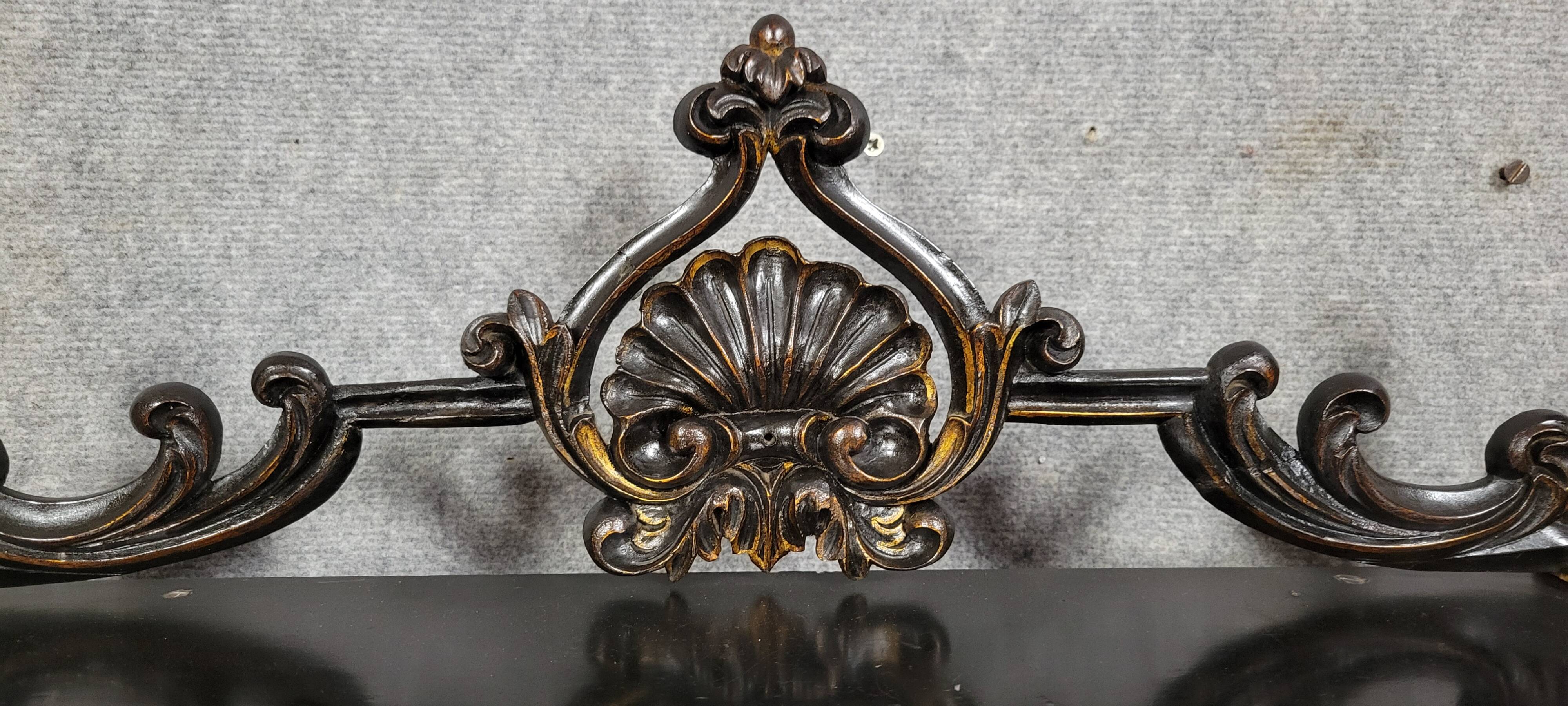 Curved "Boulle" display case from the Napoleon III period in blackened and gilded wood