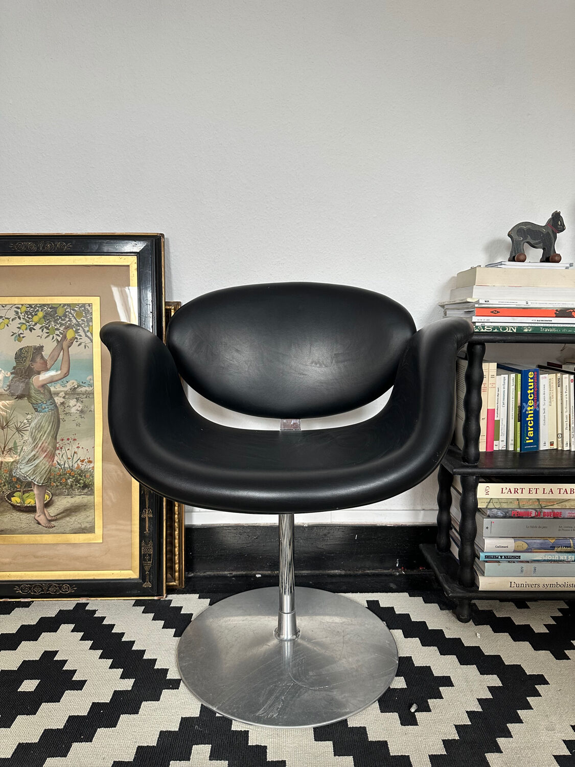 Fauteuil Tulip Pierre Paulin Artifort cuir noir