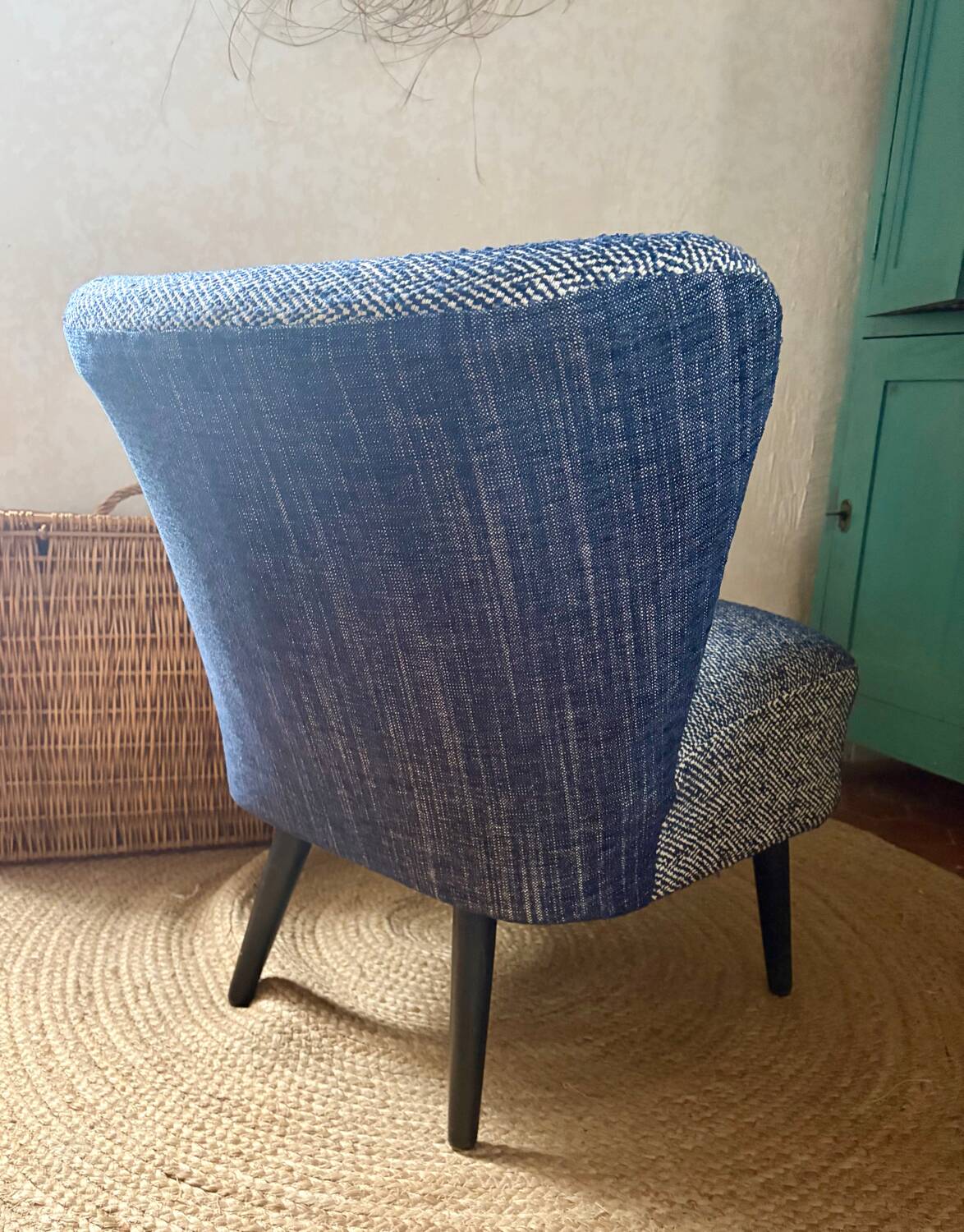 Cocktail chair