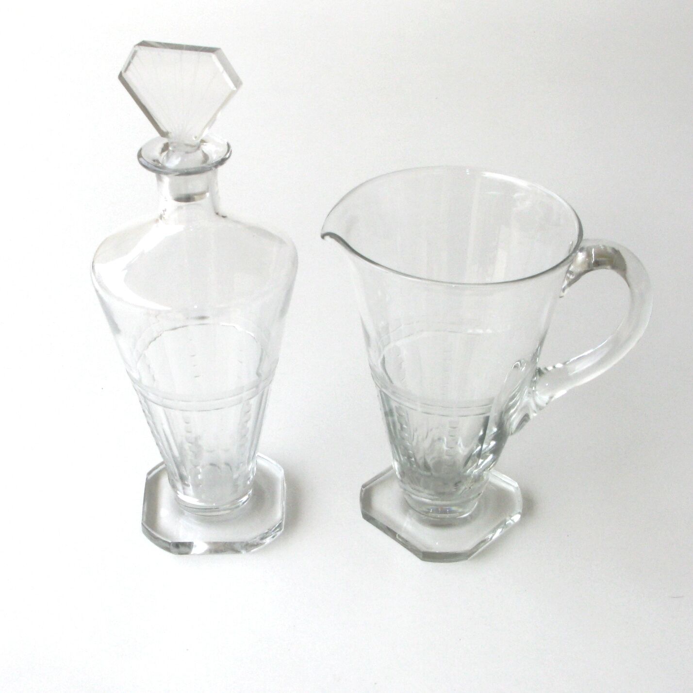 Old wine decanter and matching water pitcher - Crystal - Square model