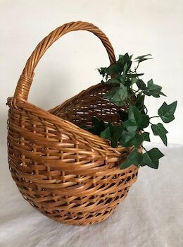Woven wicker ball basket