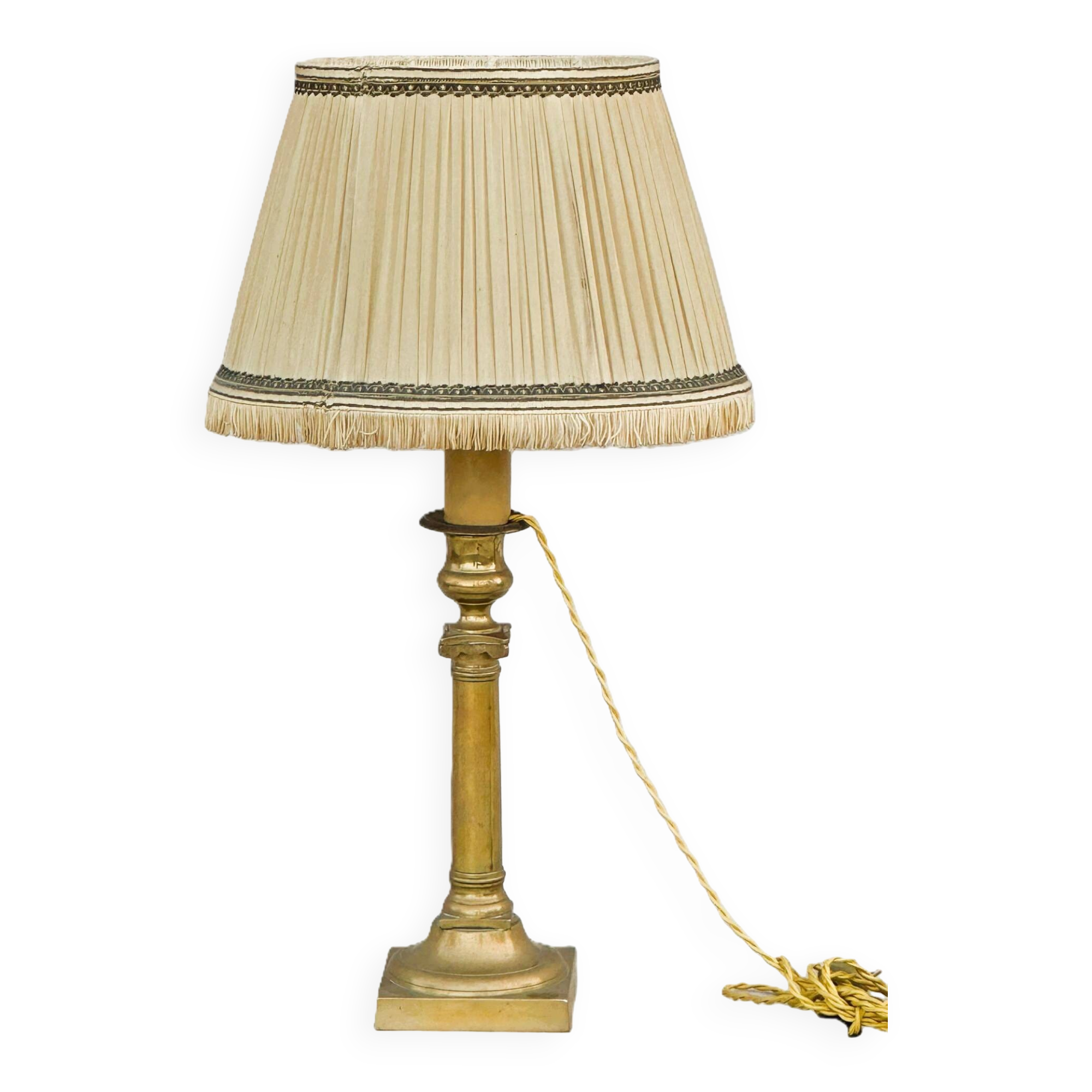 Candle holder mounted as a lamp