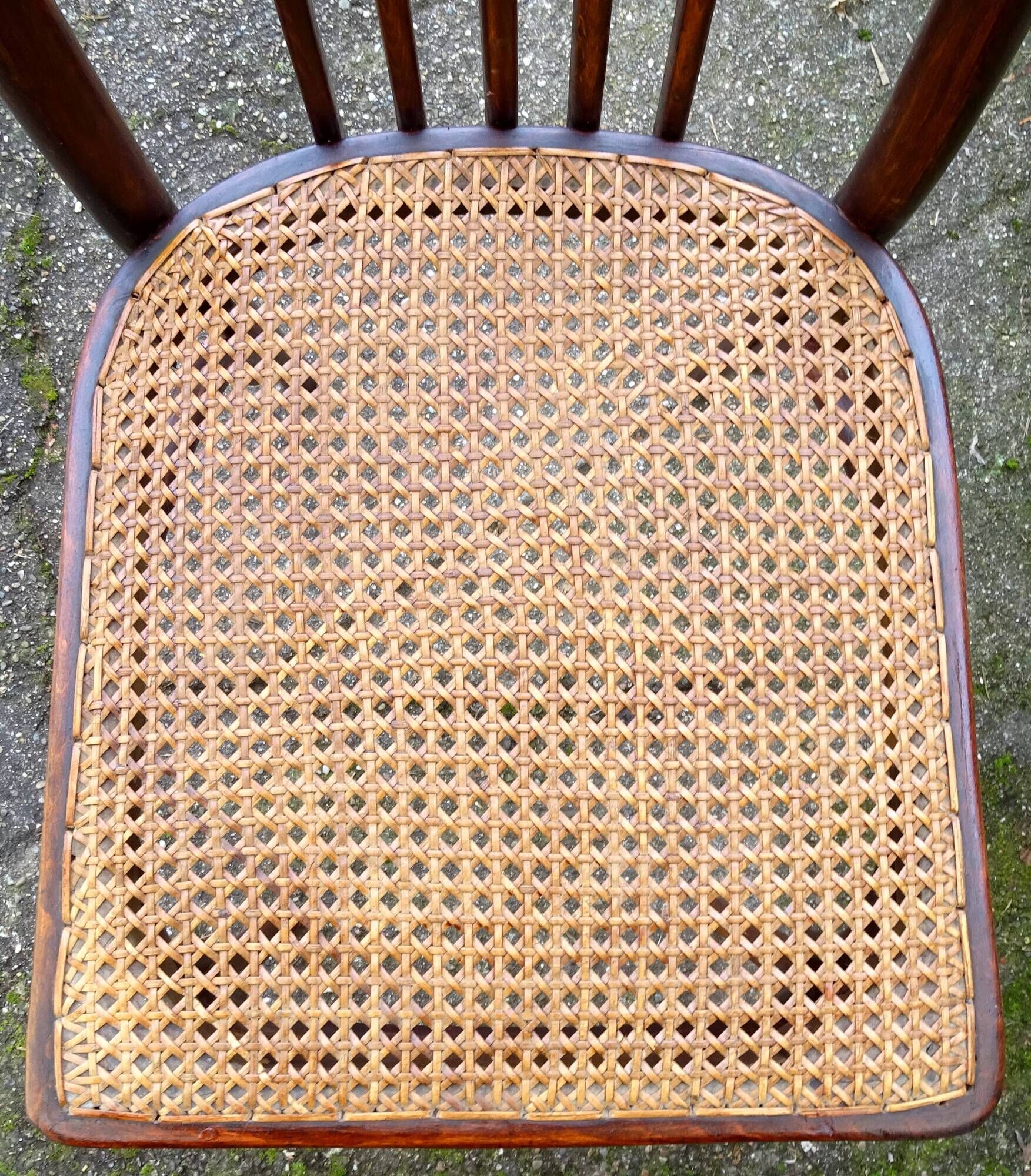 Bistro chair with curved wood by Wojciechow No. 644, not Thonet.