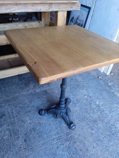 Vintage bistro gueridon table 65/65 cm wood and cast iron
