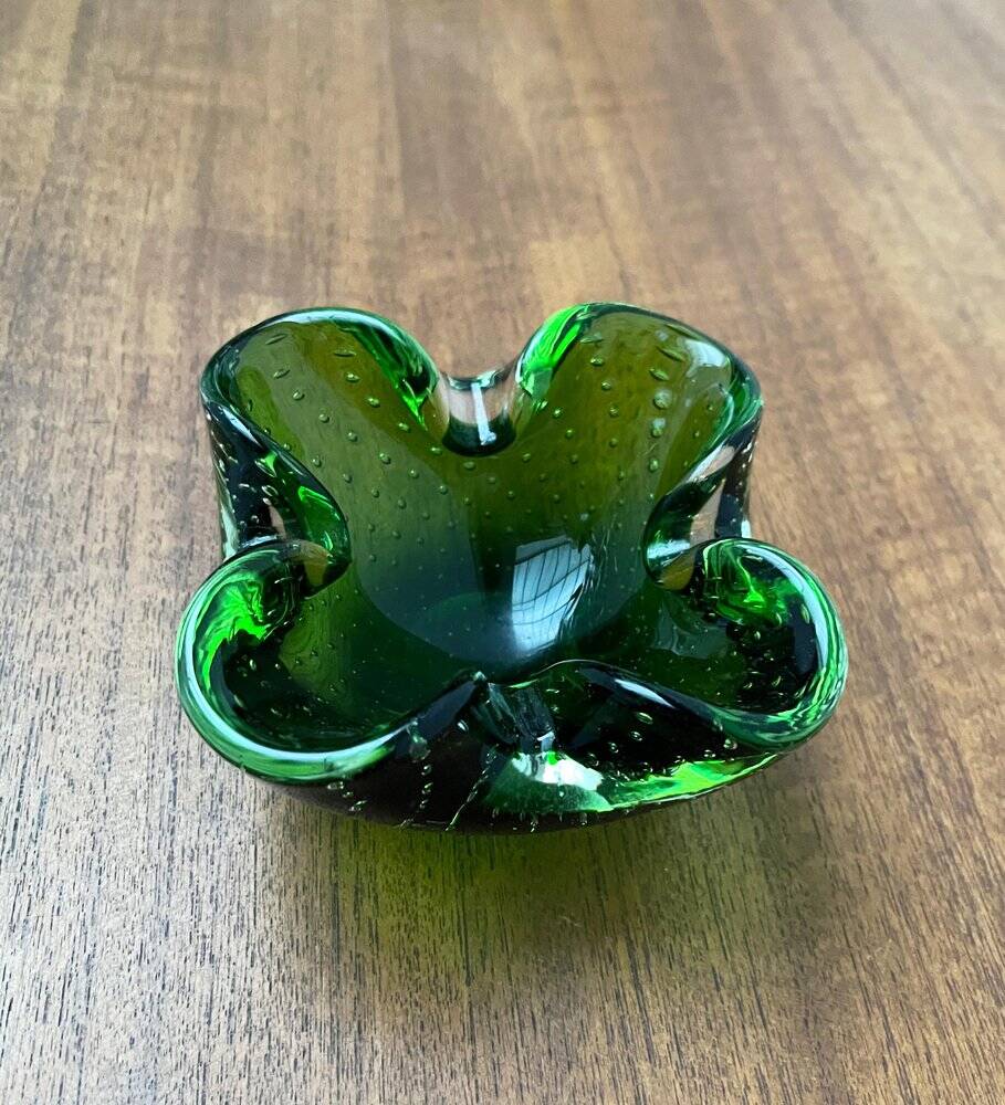 Vintage Italian Bullicante glass bowl from Murano.