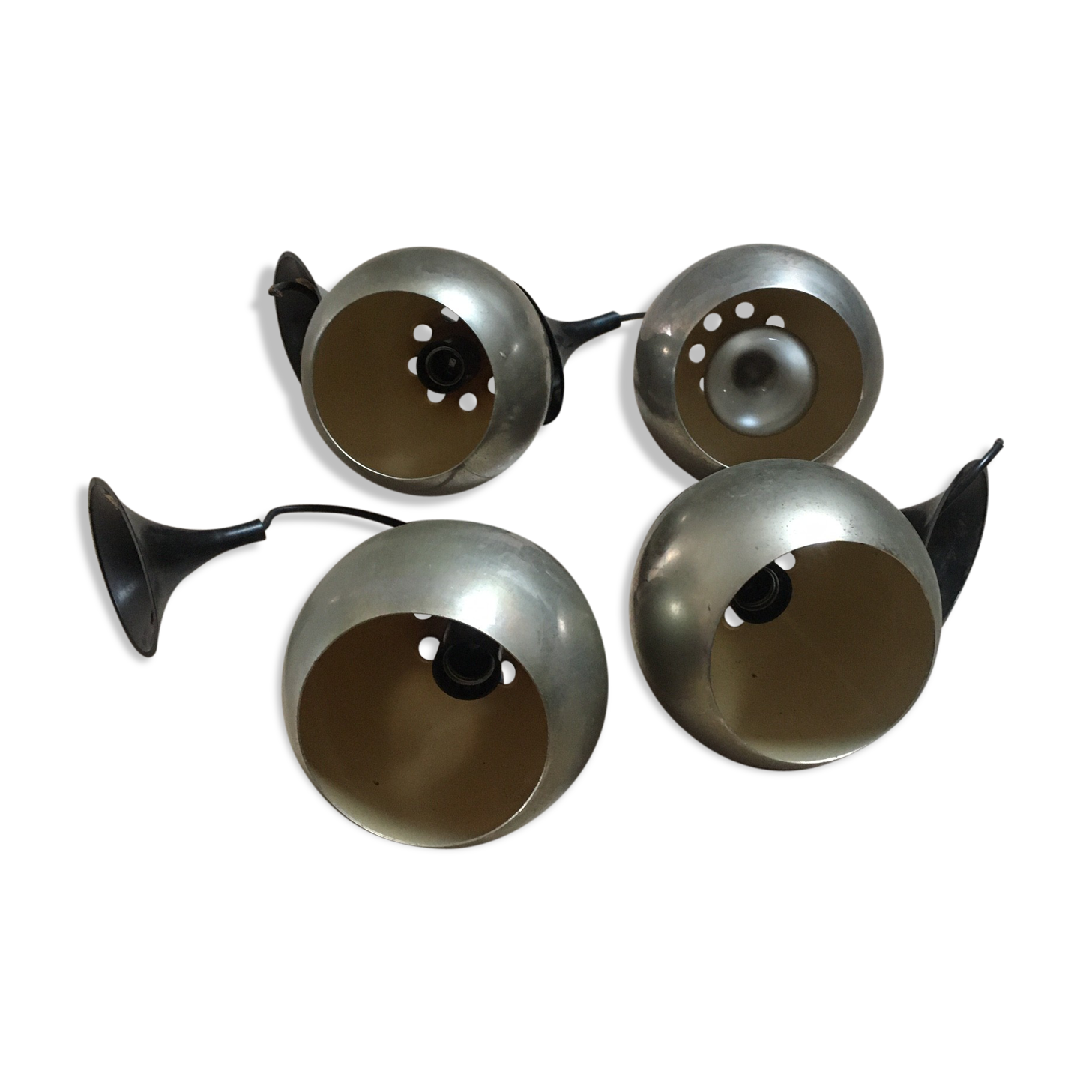 Light hanging chrome balls