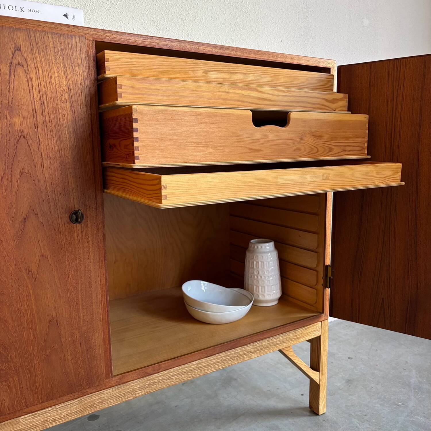 Vintage Børge Mogensen cabinet oak model 132