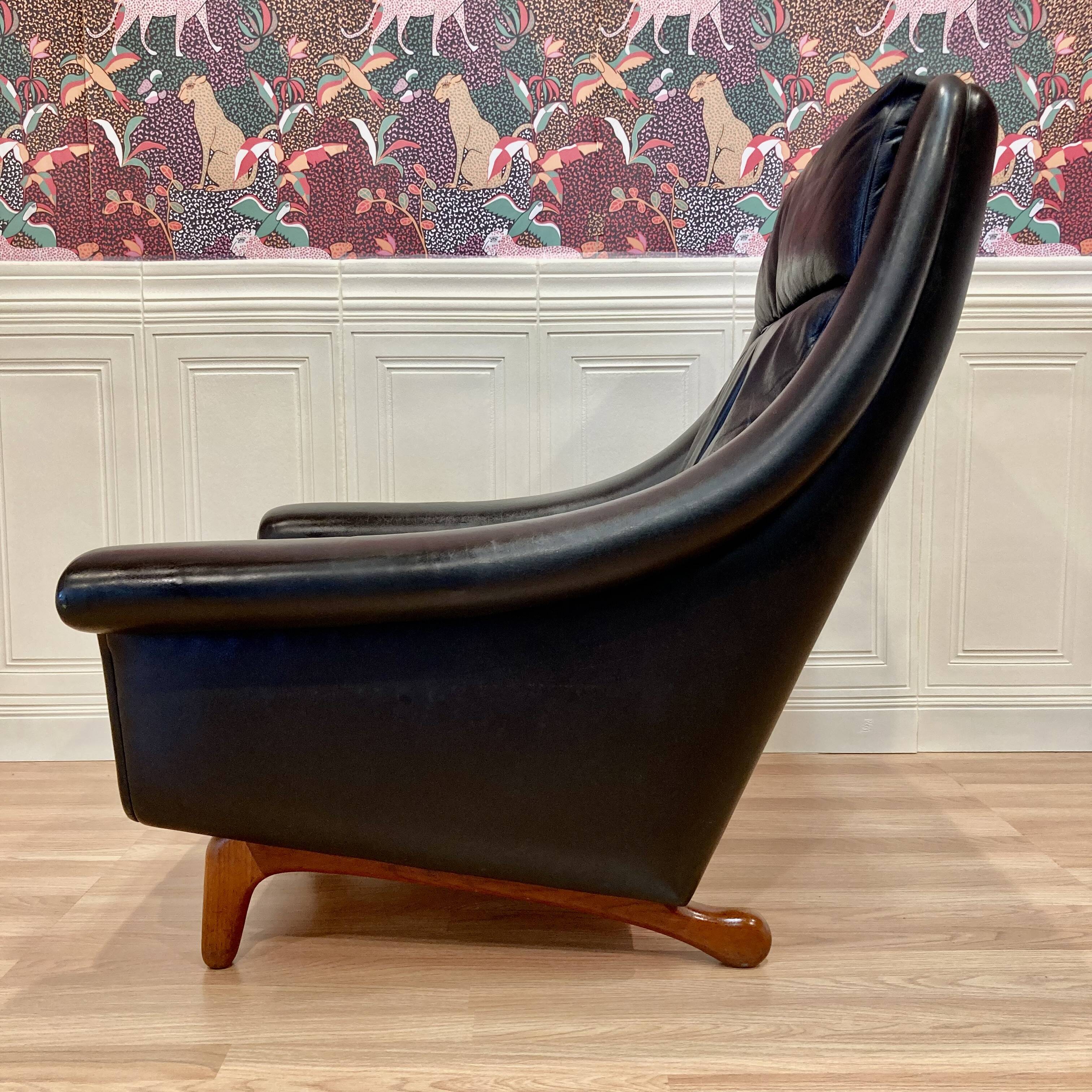 Fauteuil design scandinave Aage Christiansen cuir noir 1950.