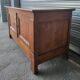 Buffet bas, bahut en bois massif chevillé