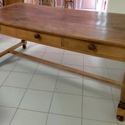 Farm table