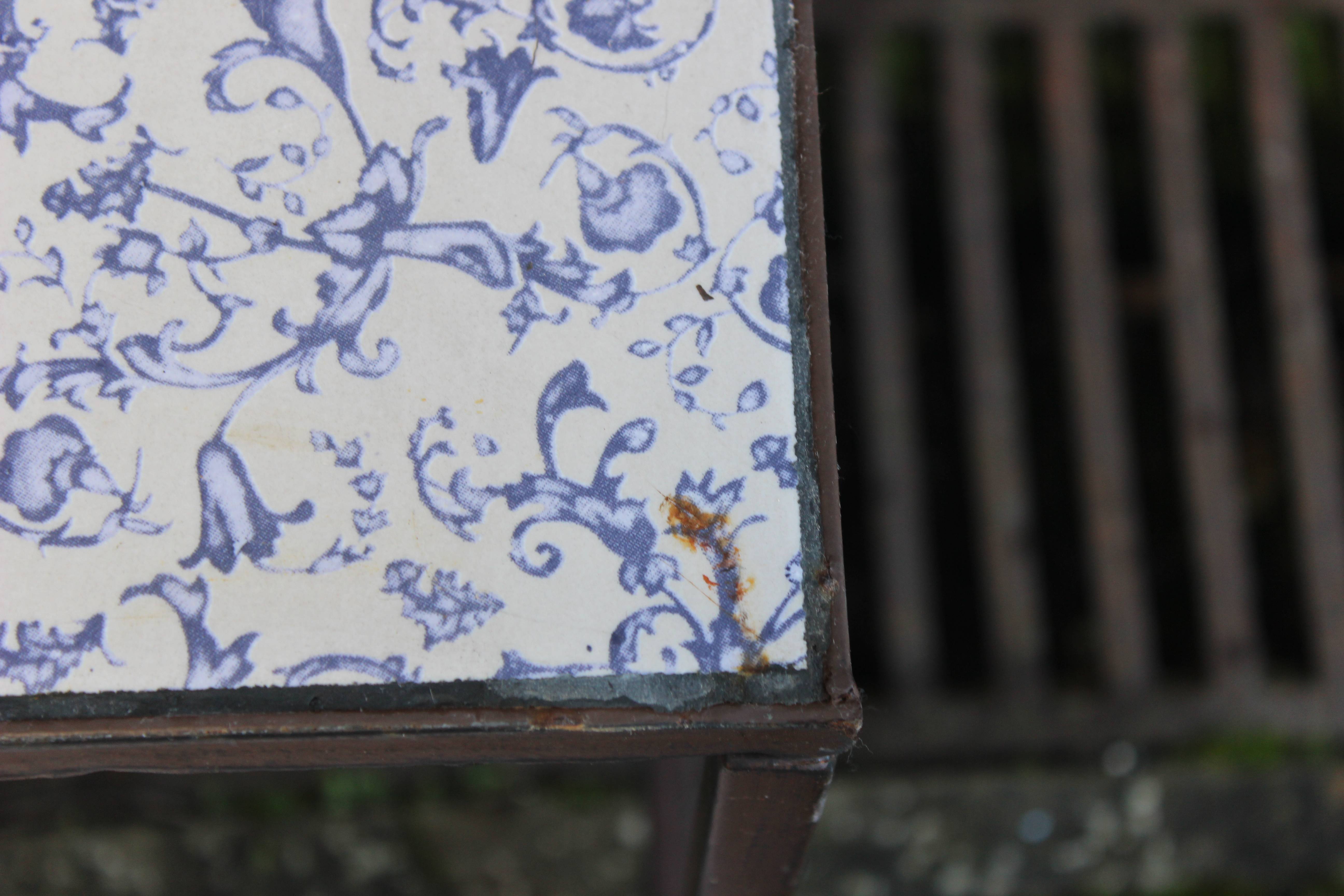 Outdoor flower shelf